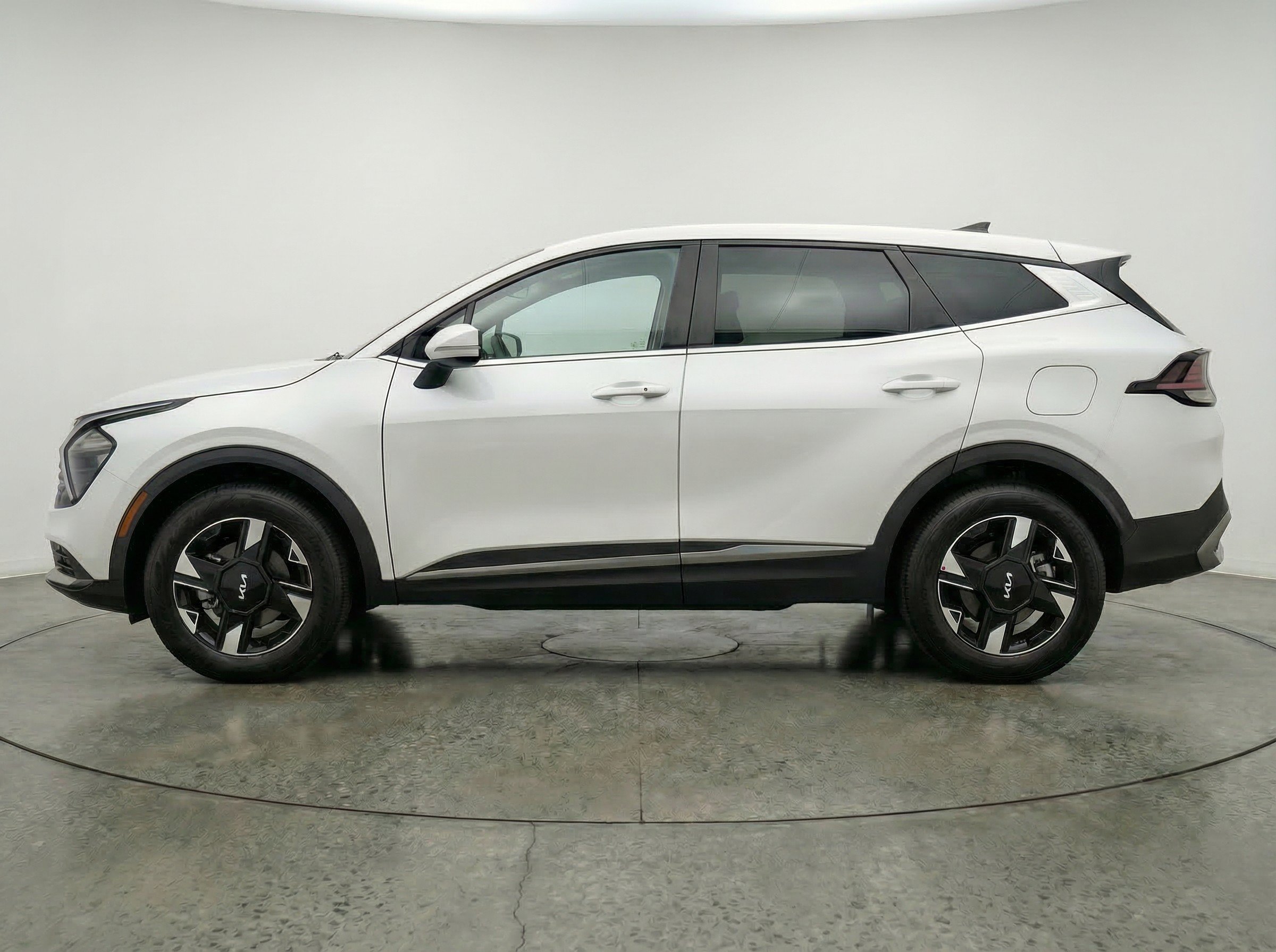 Thumbnail: 2026 Kia Sportage - 3