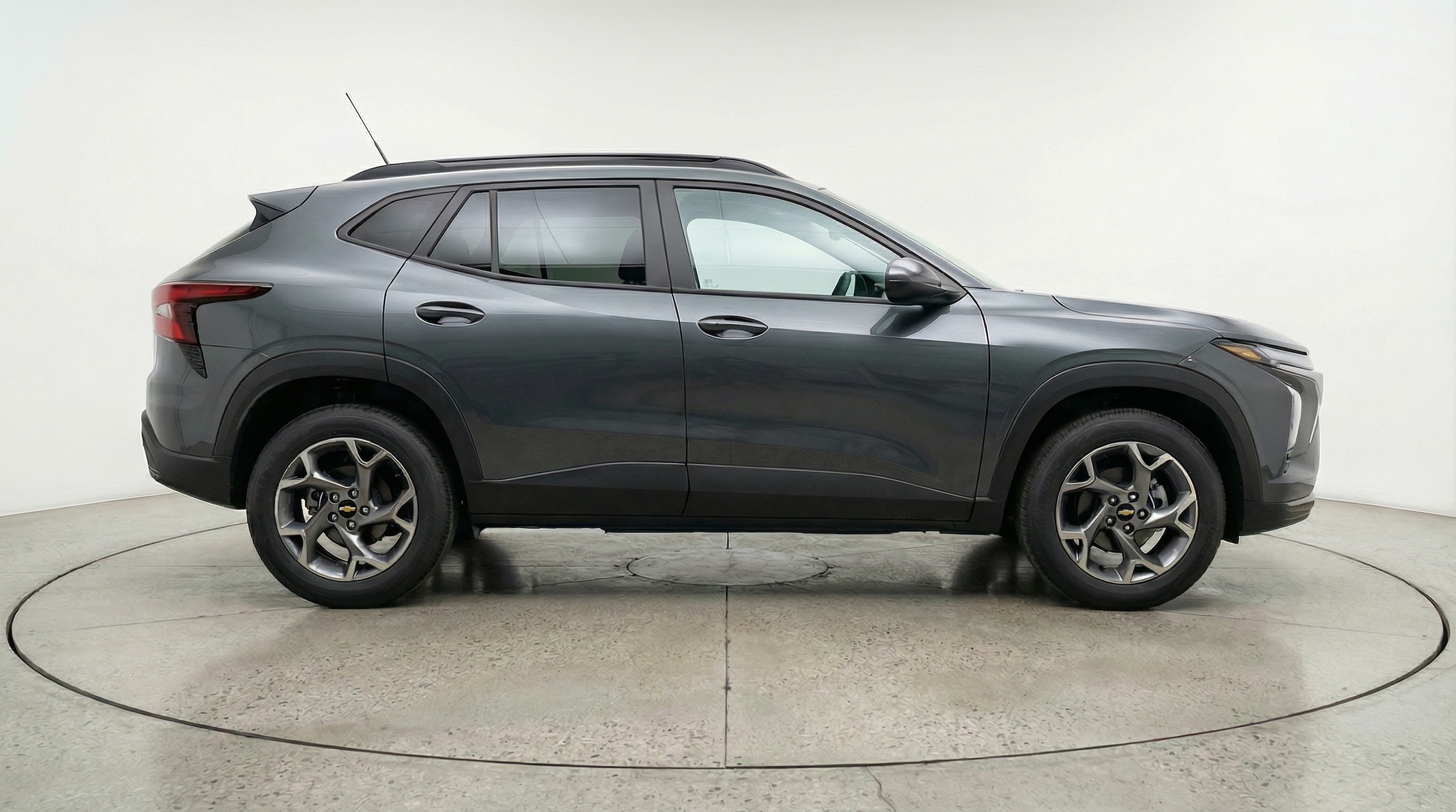 Thumbnail: 2025 Chevrolet Trax - 8