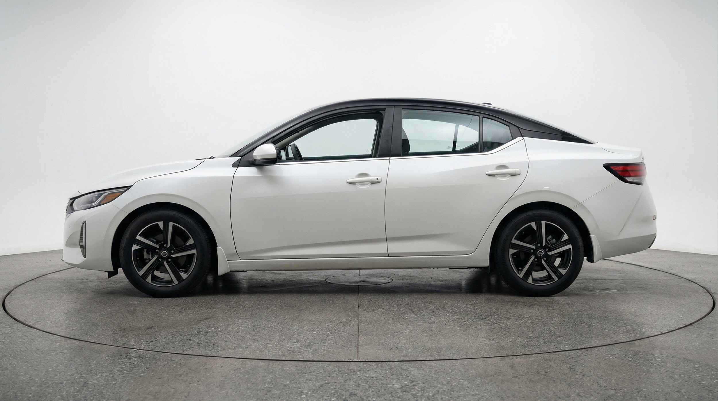 Thumbnail: 2025 Nissan Sentra - 3