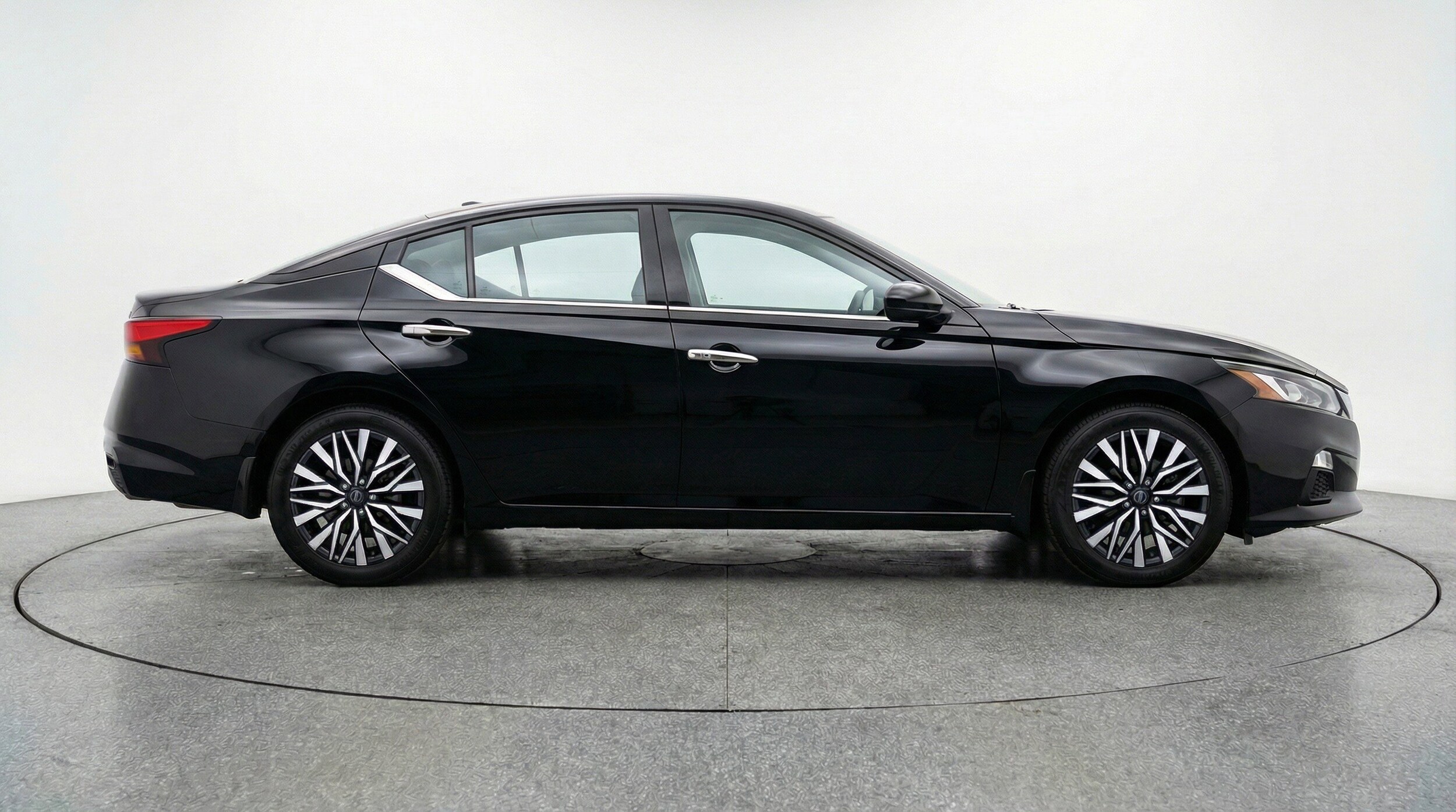 Thumbnail: 2025 Nissan Altima - 11