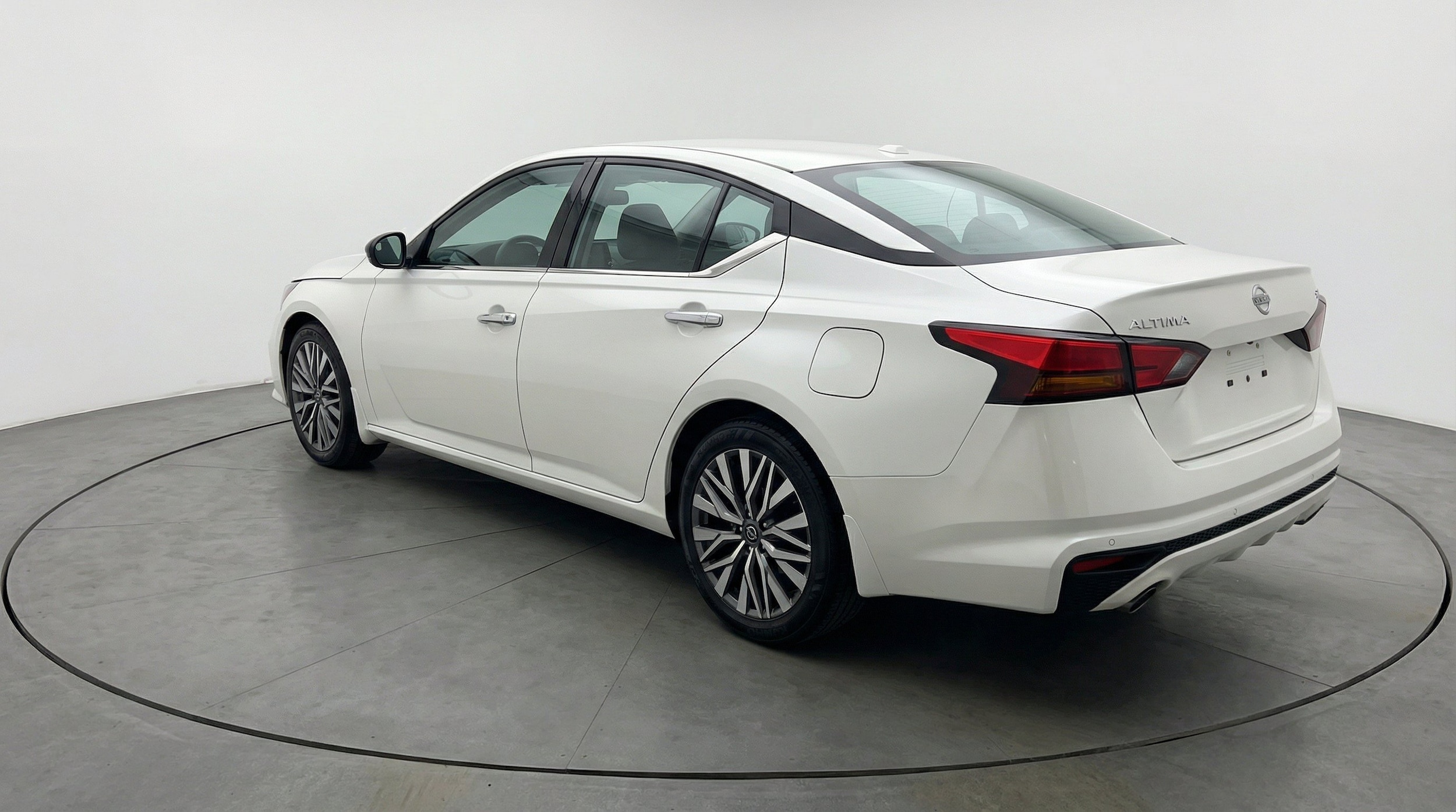 Thumbnail: 2025 Nissan Altima - 5