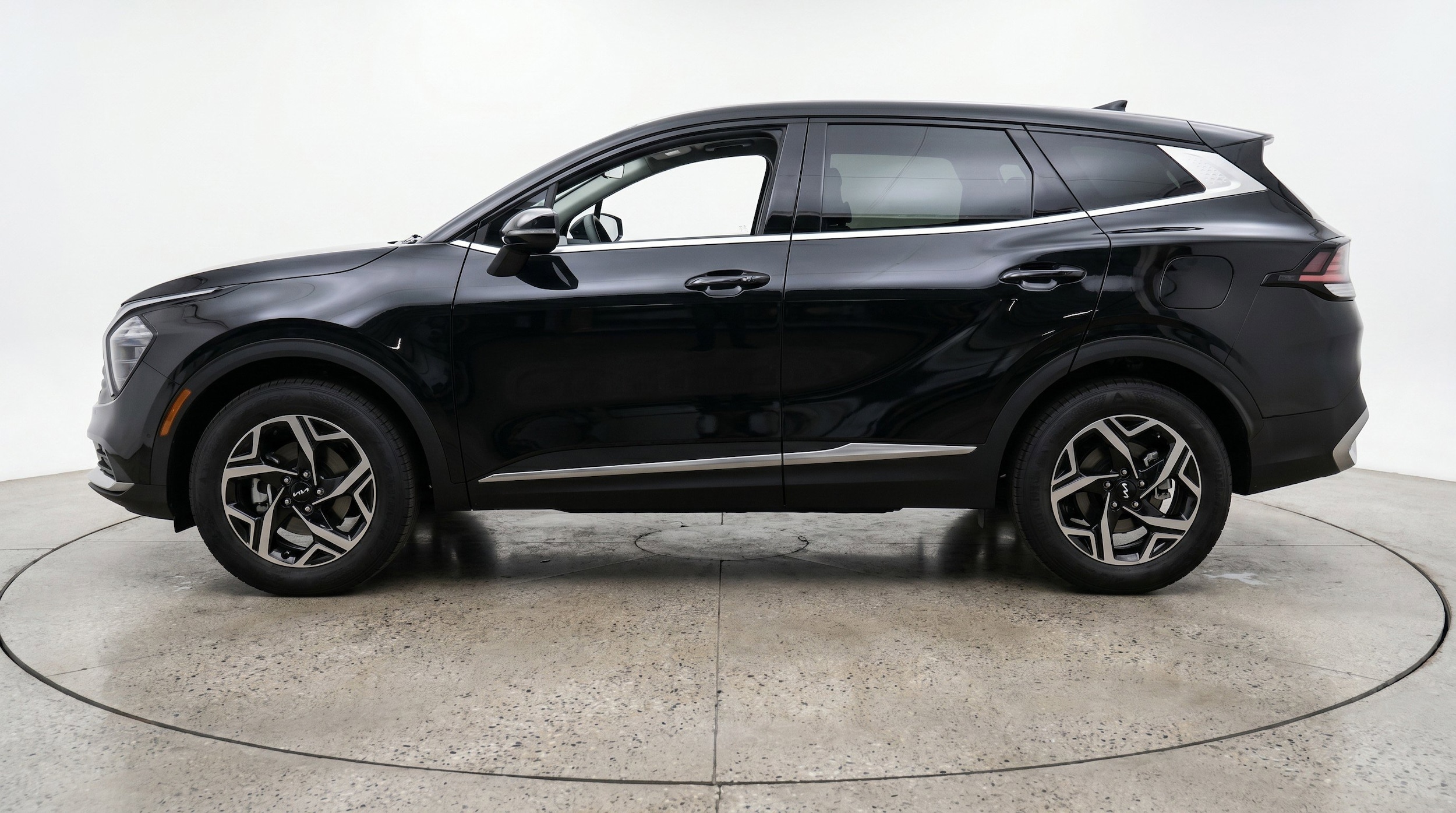 Thumbnail: 2025 Kia Sportage - 3