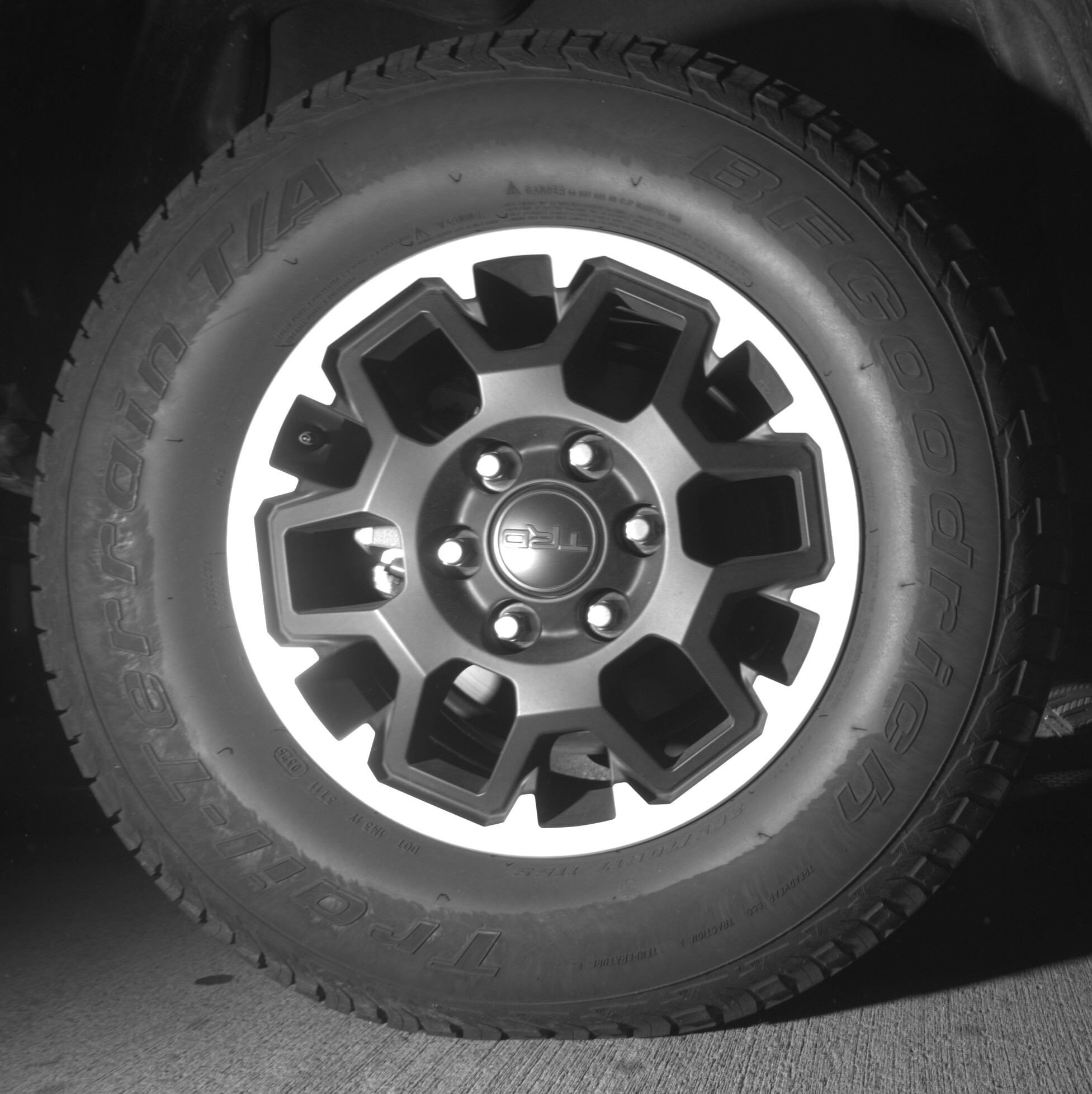Thumbnail: 2025 Toyota Tacoma - 14