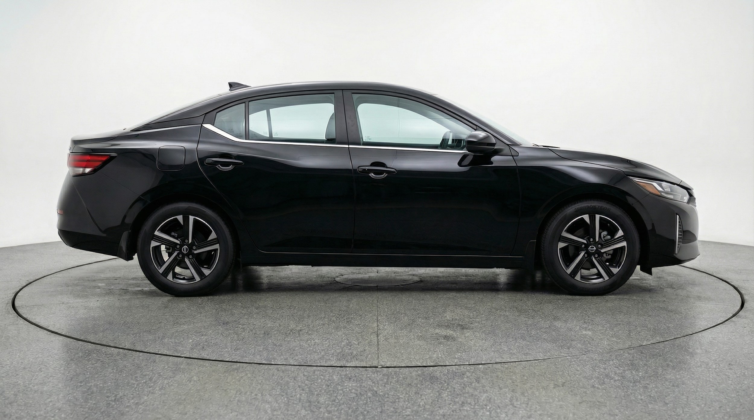 Thumbnail: 2025 Nissan Sentra - 8