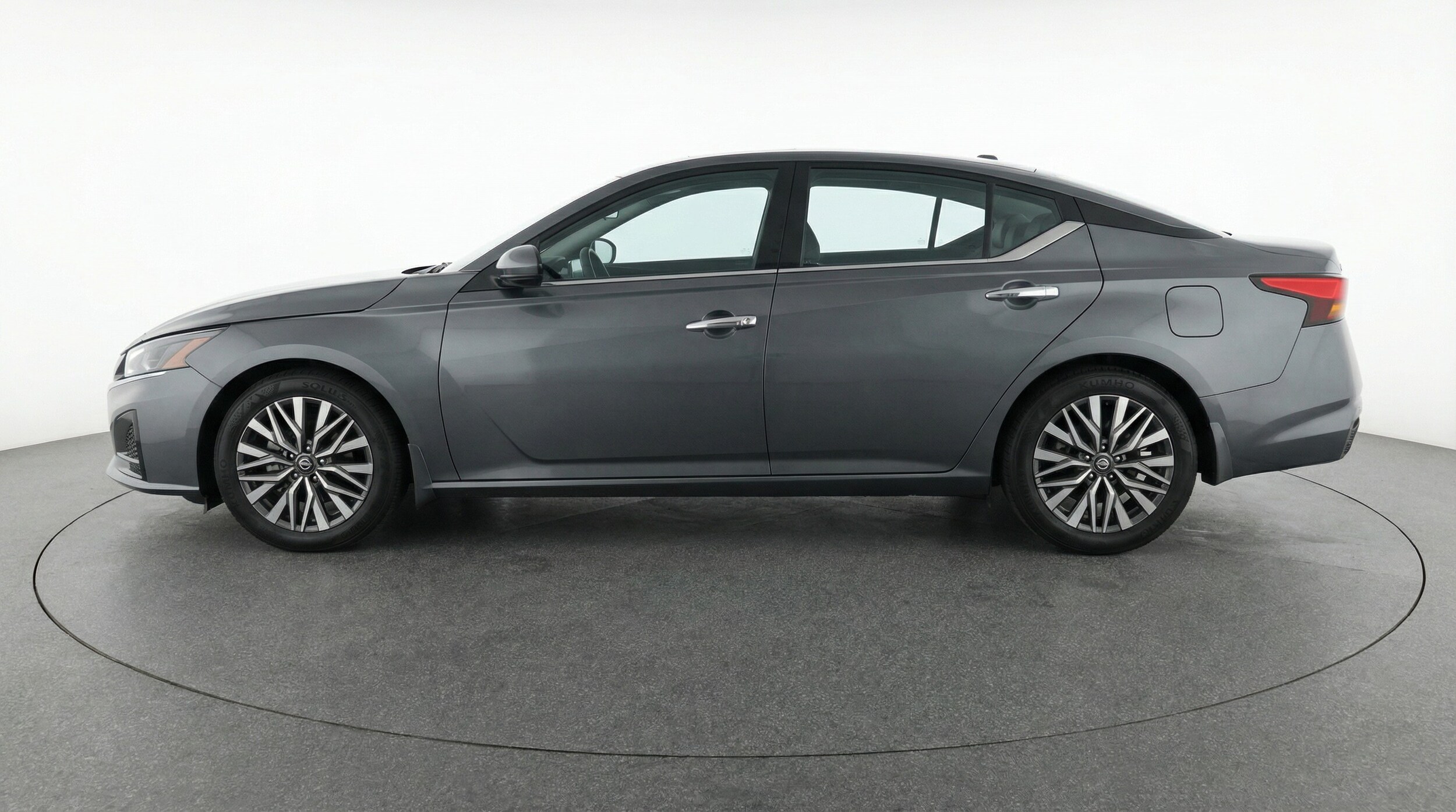 Thumbnail: 2025 Nissan Altima - 4