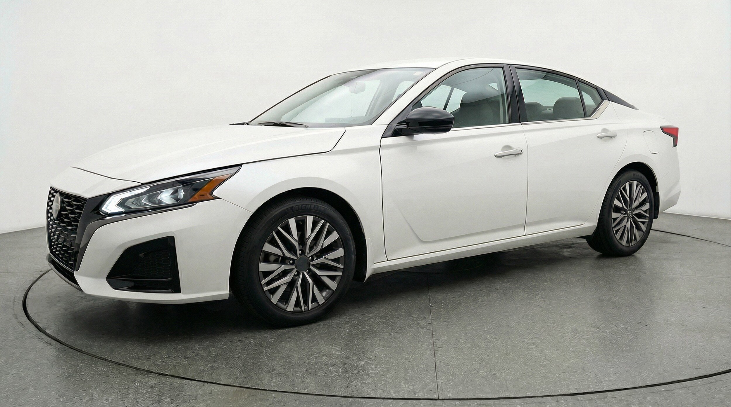 Thumbnail: 2025 Nissan Altima - 2