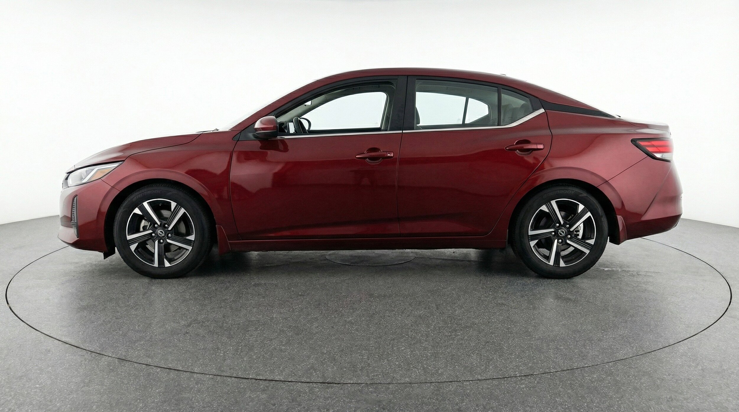 Thumbnail: 2025 Nissan Sentra - 3