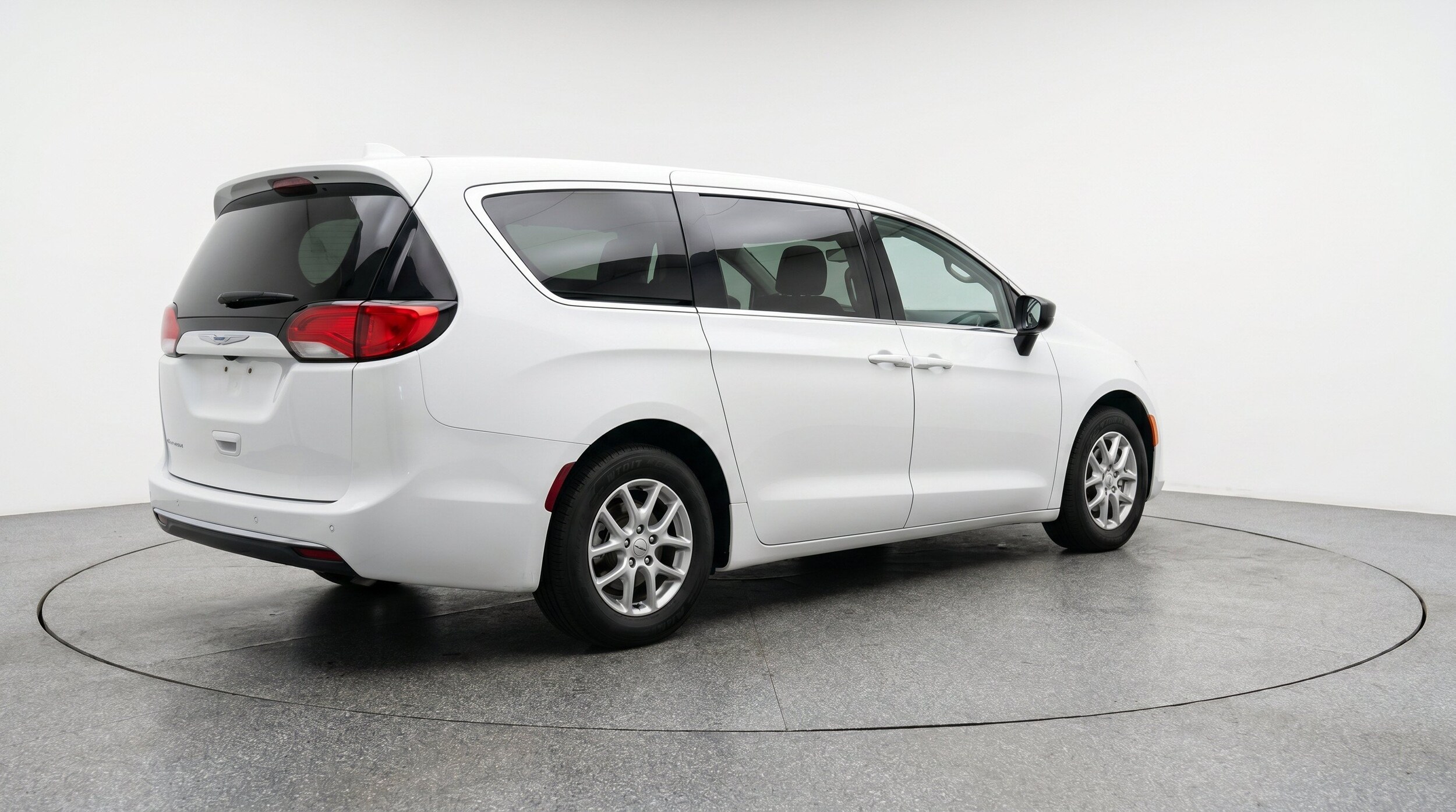Thumbnail: 2024 Chrysler Voyager - 9