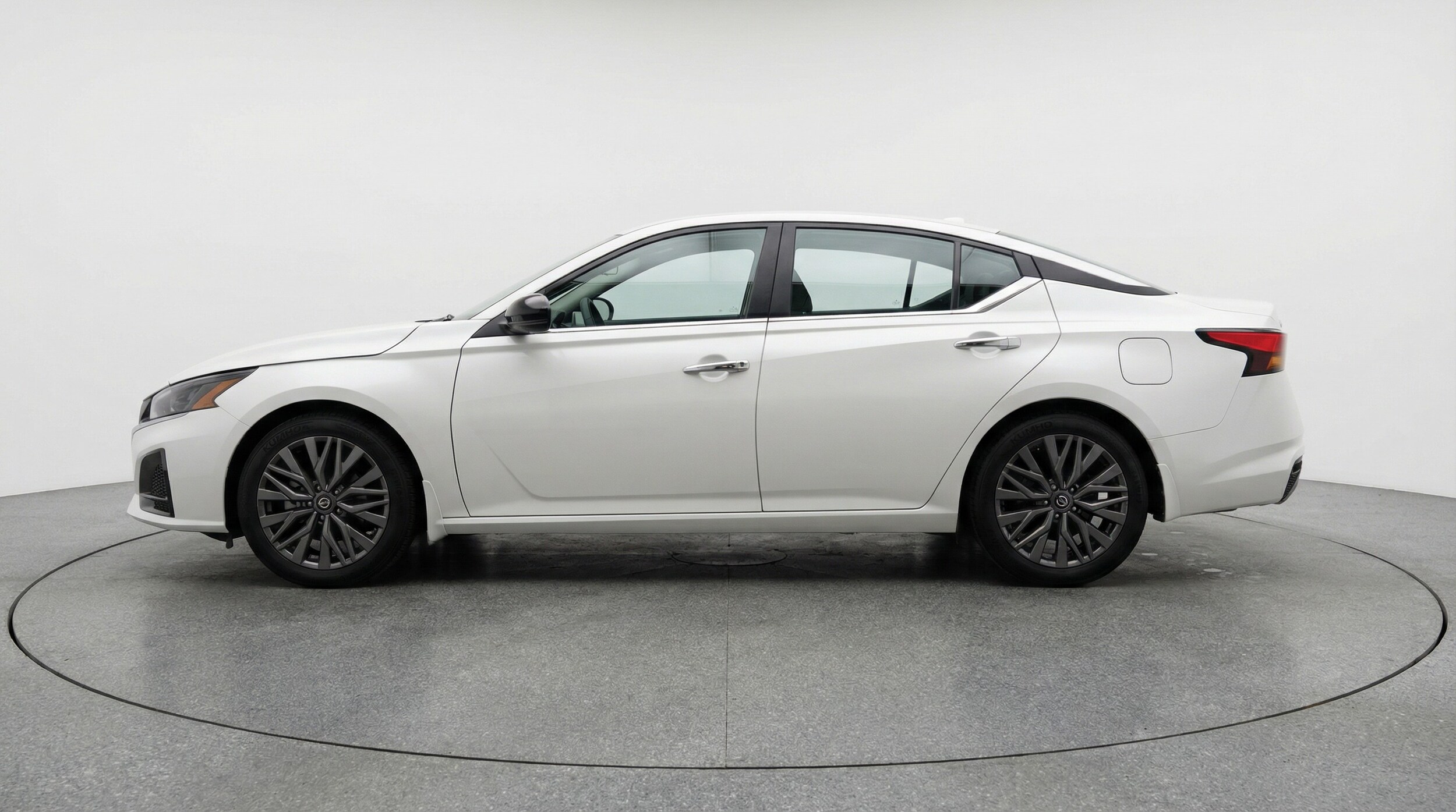 Thumbnail: 2025 Nissan Altima - 4