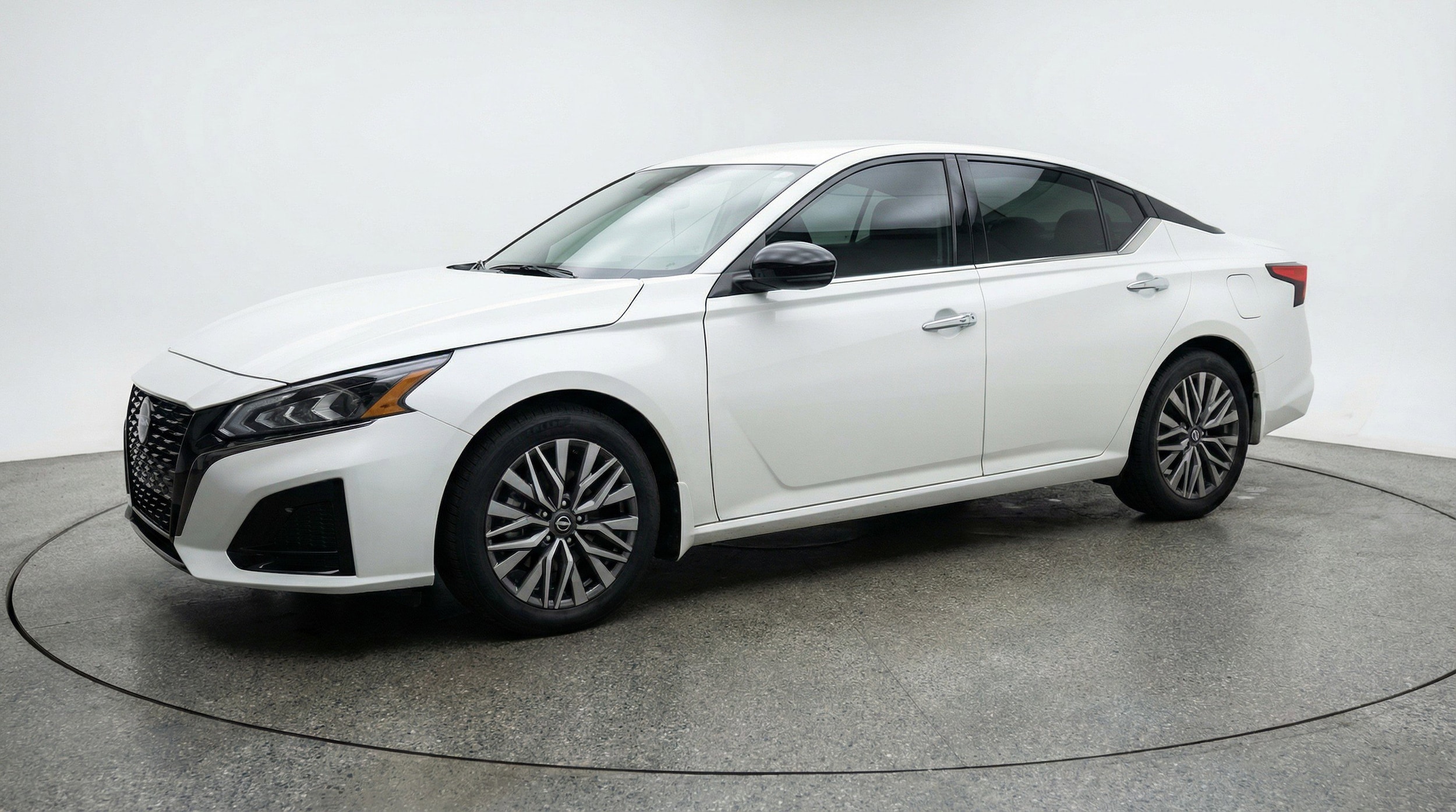 Thumbnail: 2025 Nissan Altima - 2