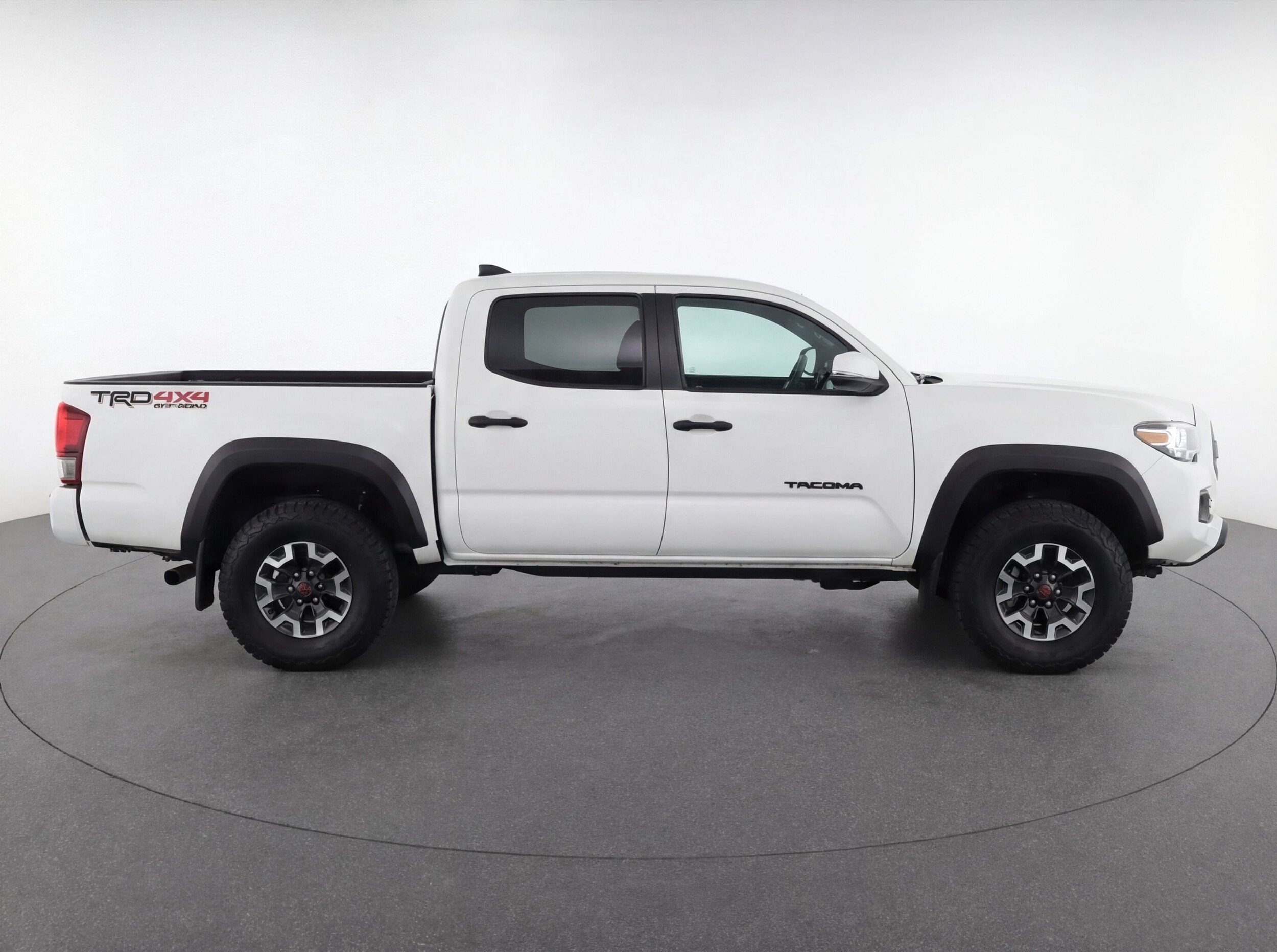 Thumbnail: 2025 Toyota Tacoma - 9
