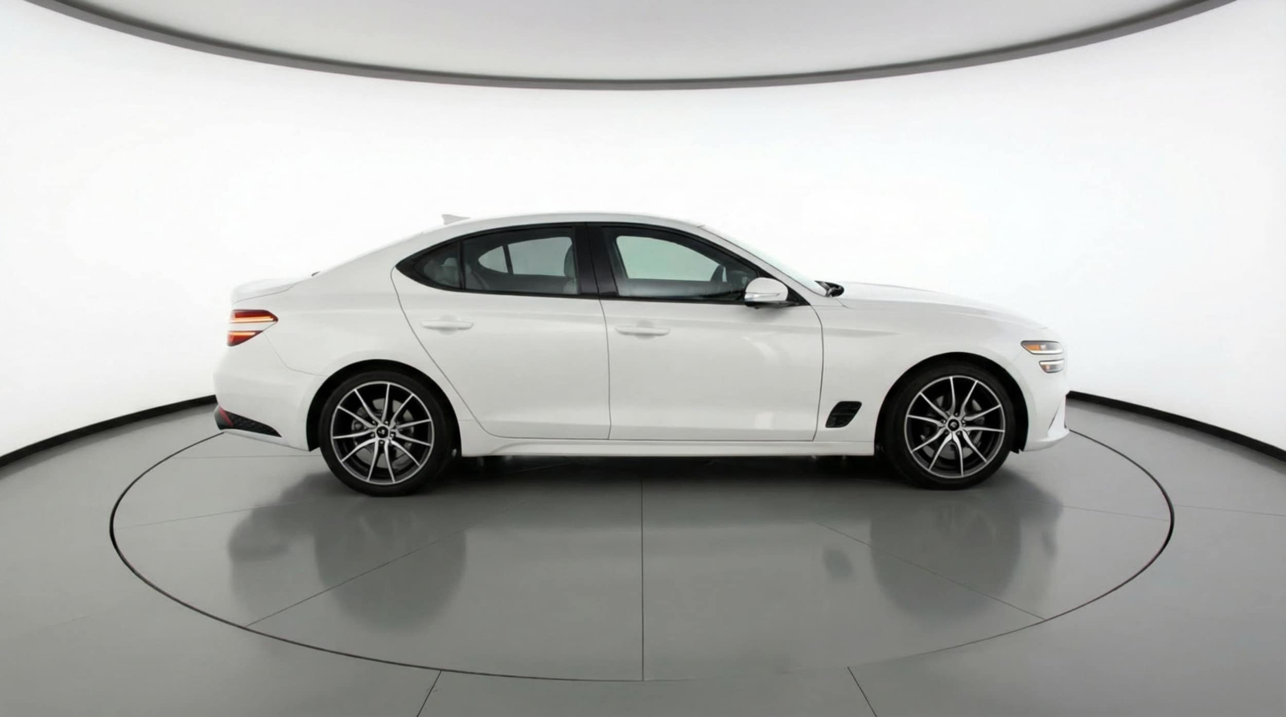 Thumbnail: 2025 Genesis G70 - 8