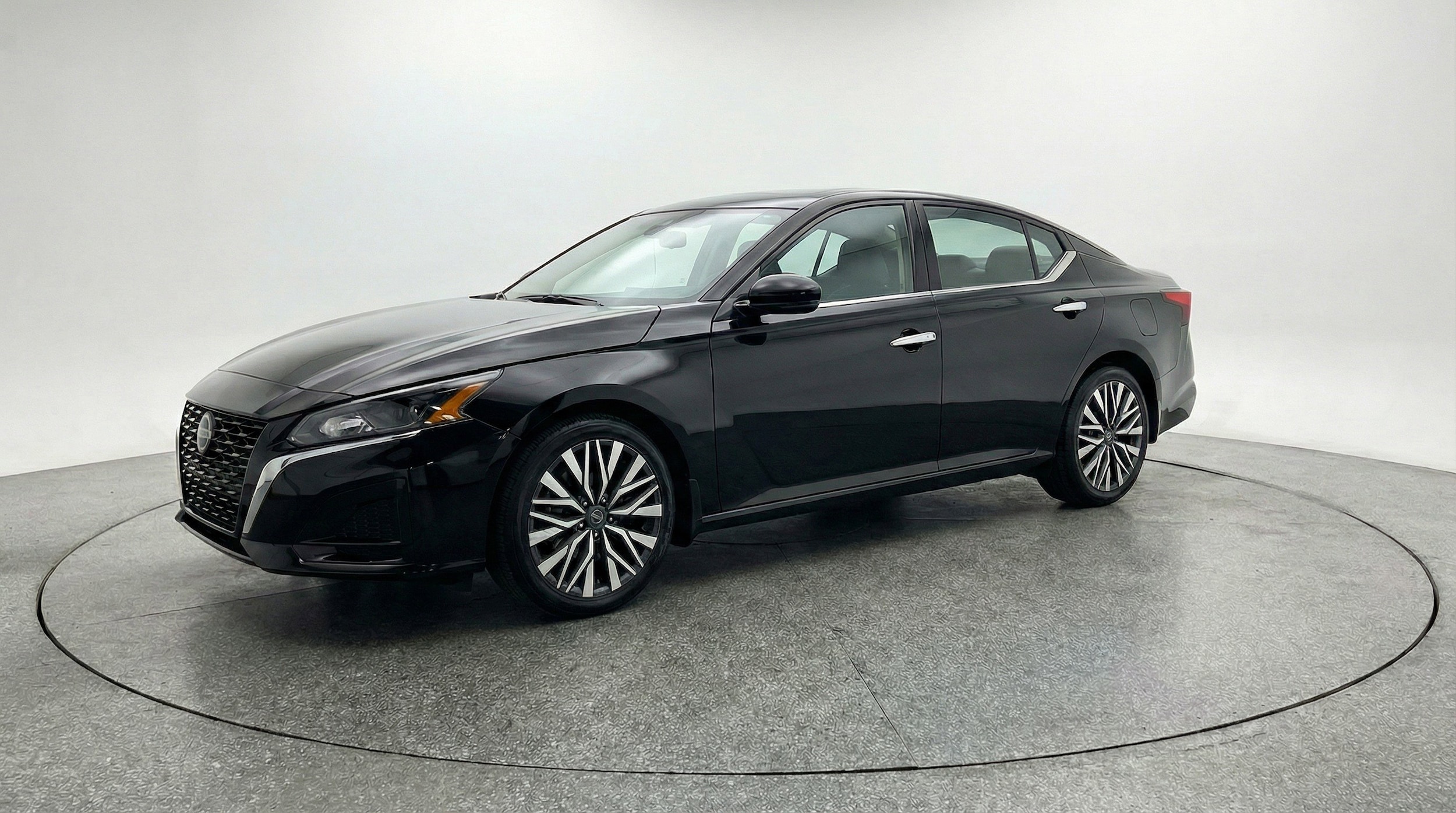 Thumbnail: 2025 Nissan Altima - 2
