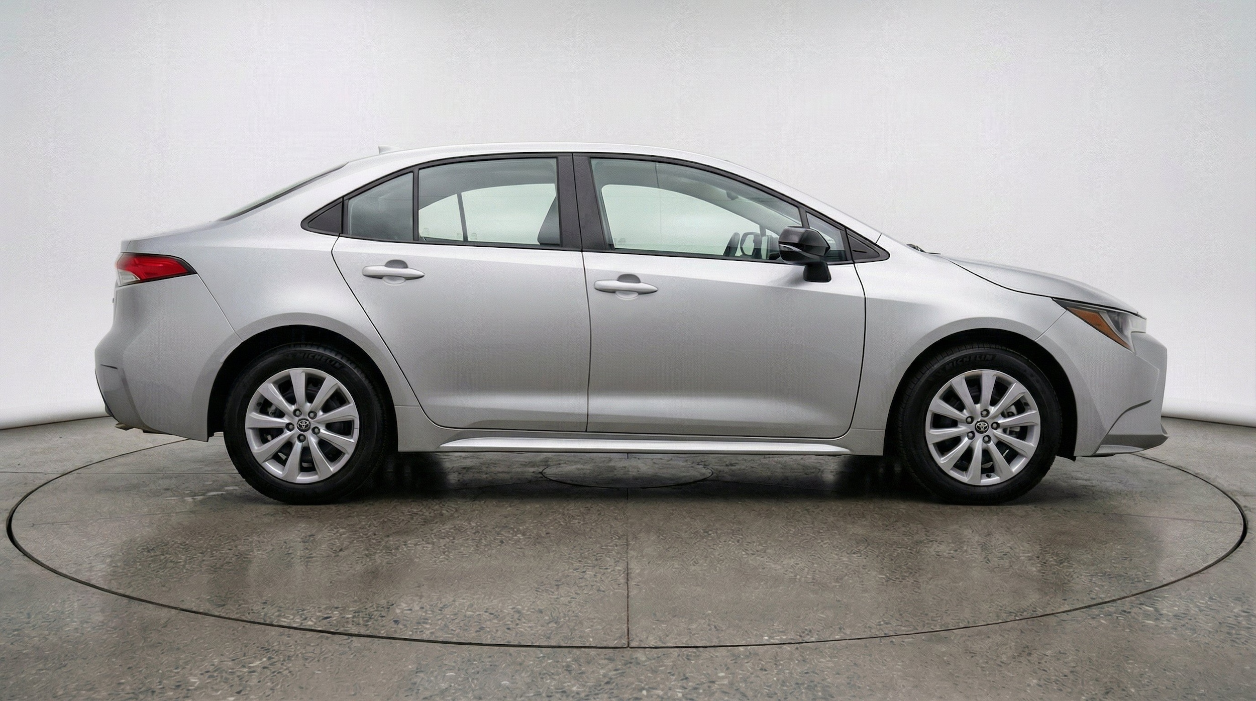 Thumbnail: 2025 Toyota Corolla Cross - 9