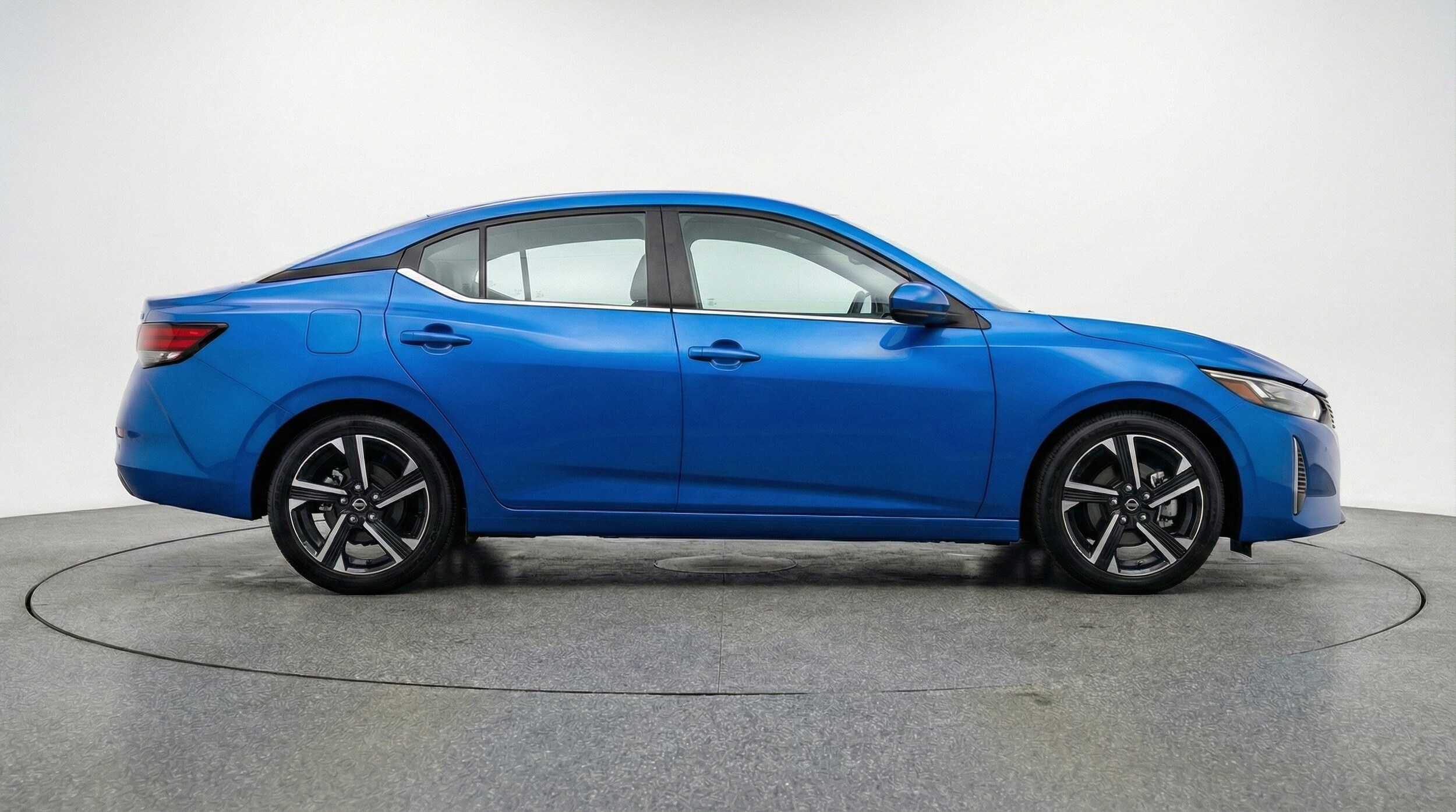 Thumbnail: 2025 Nissan Sentra - 10