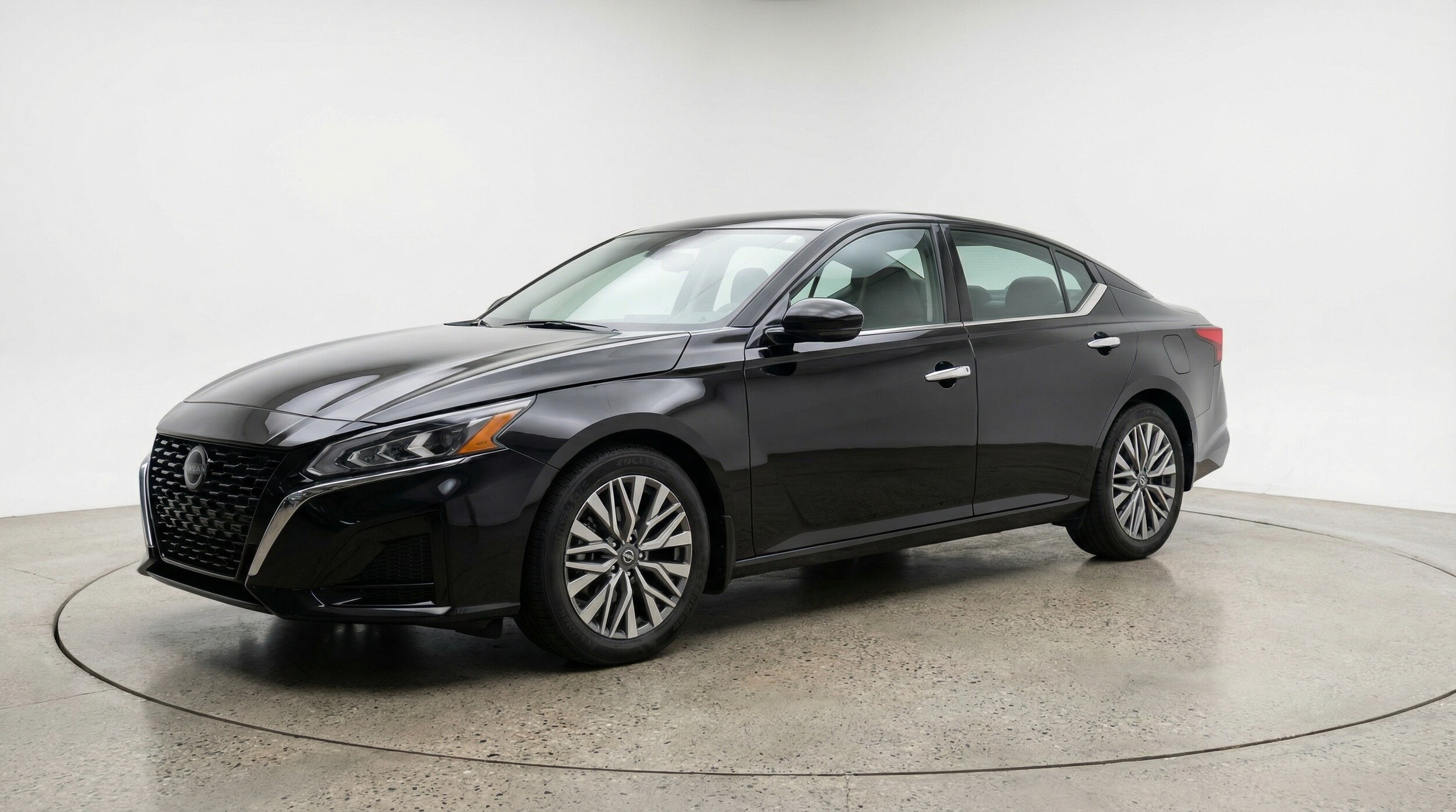 Thumbnail: 2025 Nissan Altima - 3