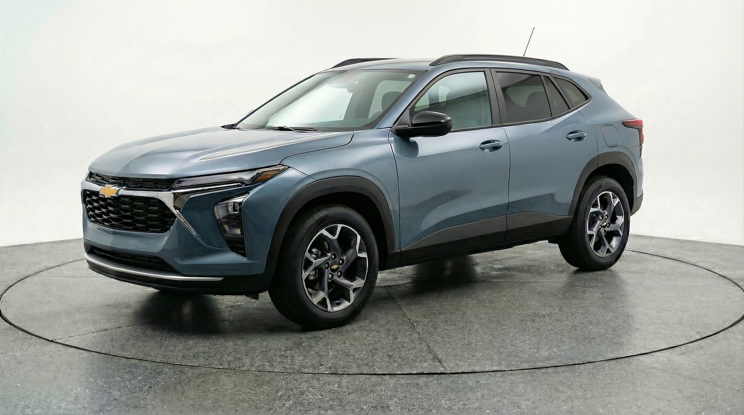 Thumbnail: 2025 Chevrolet Trax - 3