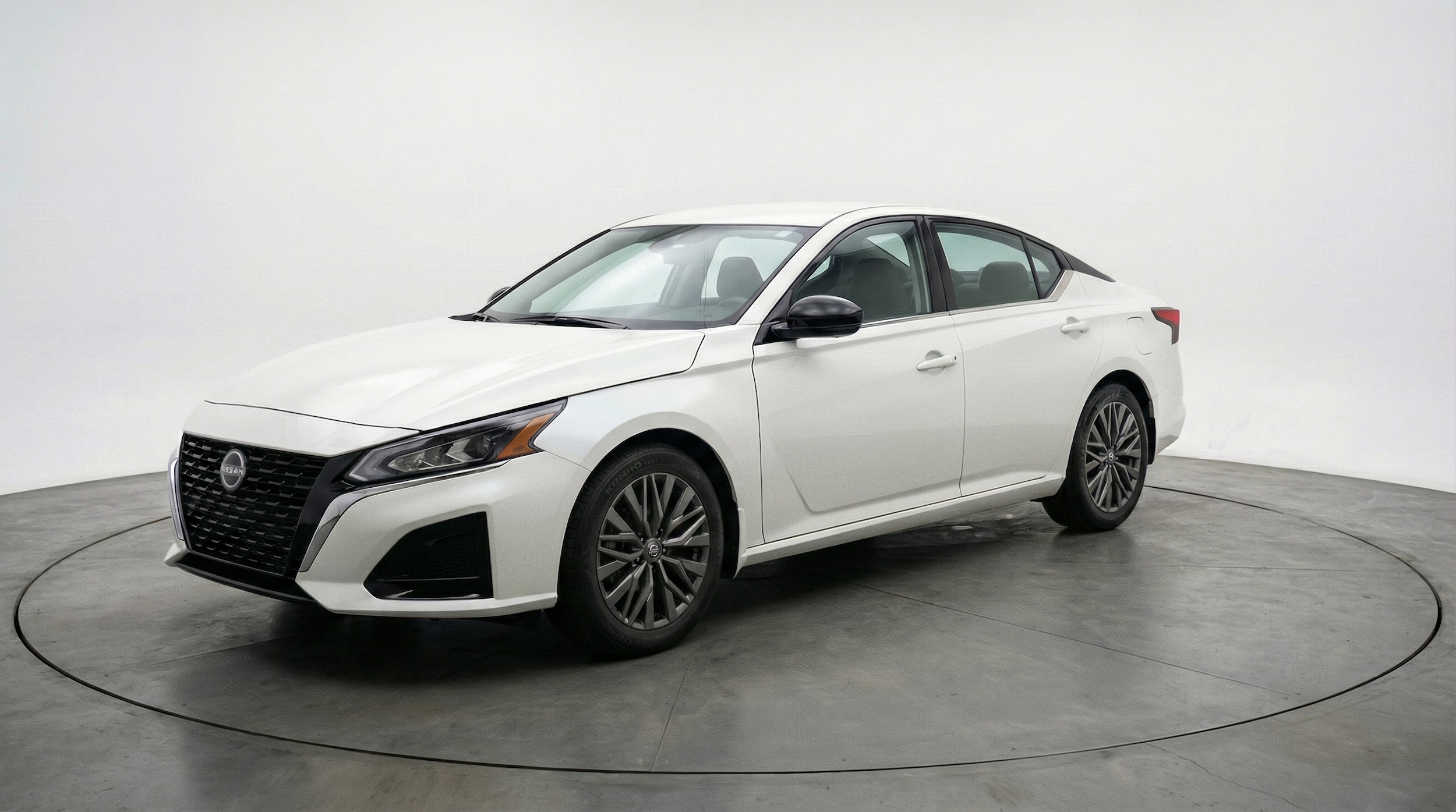 Thumbnail: 2025 Nissan Altima - 3