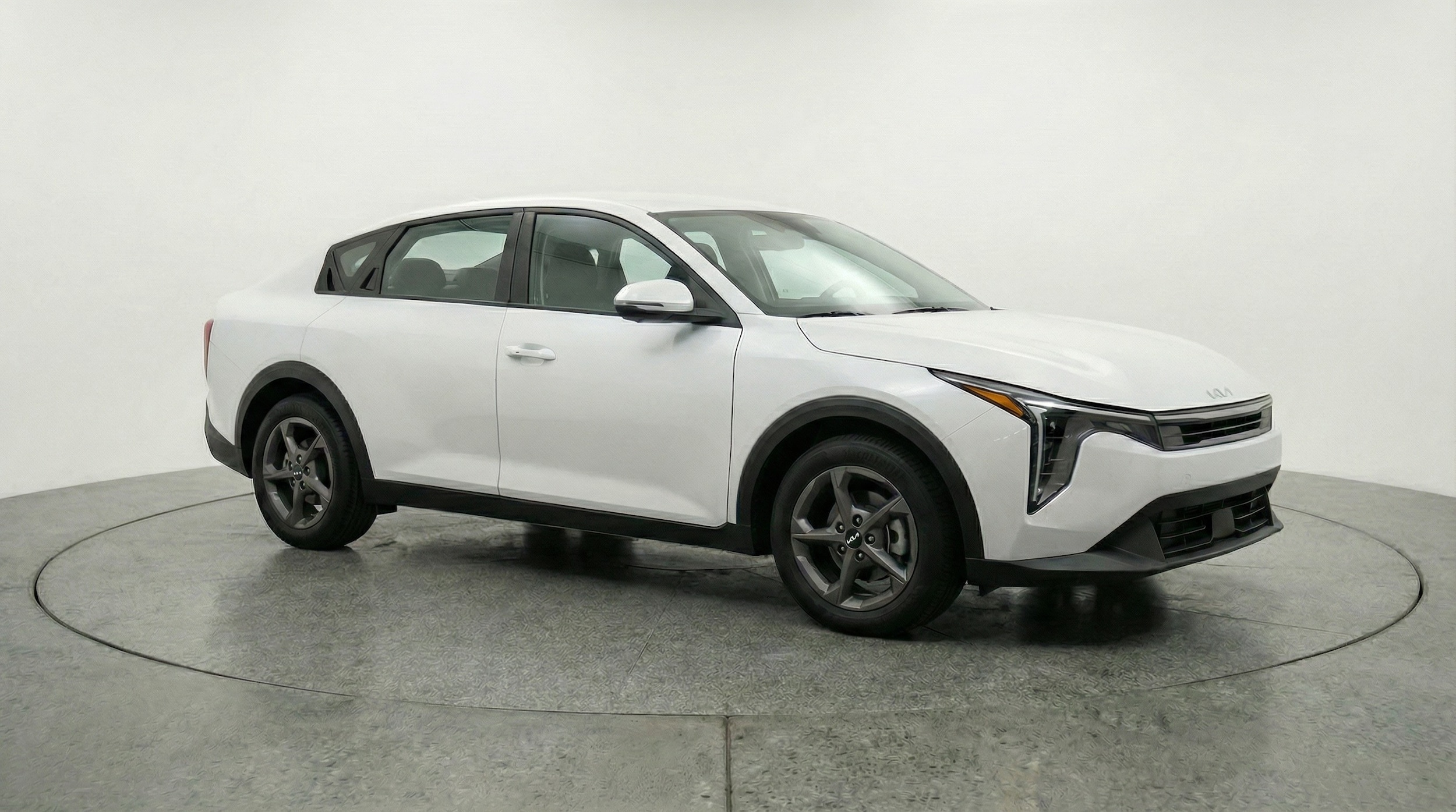 Thumbnail: 2025 Kia K4 - 1