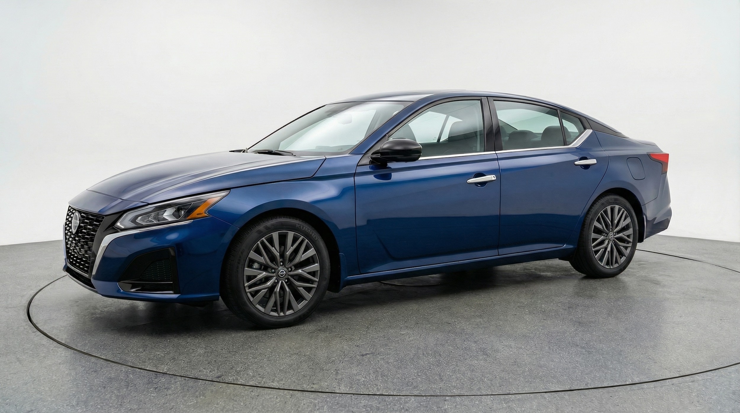 Thumbnail: 2025 Nissan Altima - 3