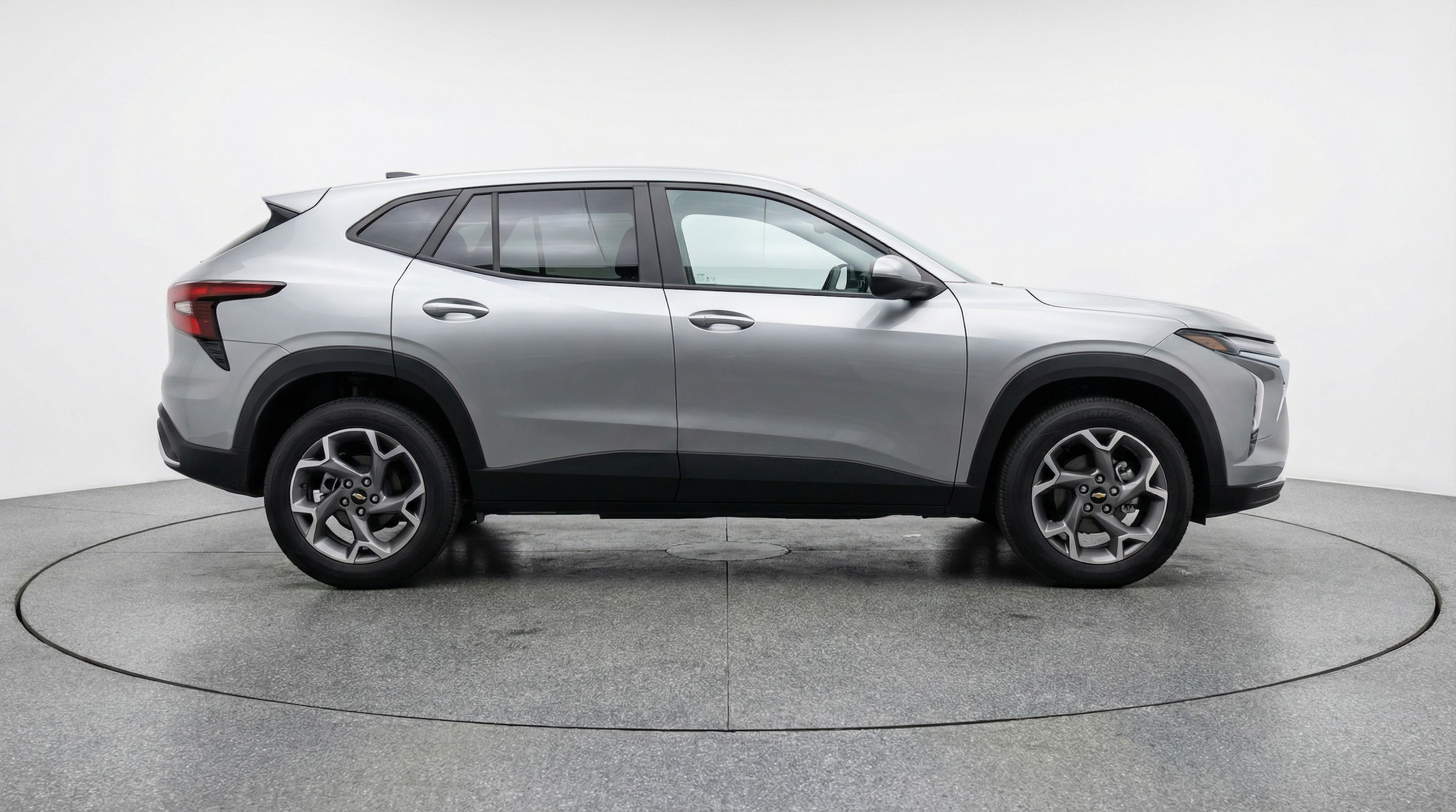 Thumbnail: 2025 Chevrolet Trax - 8