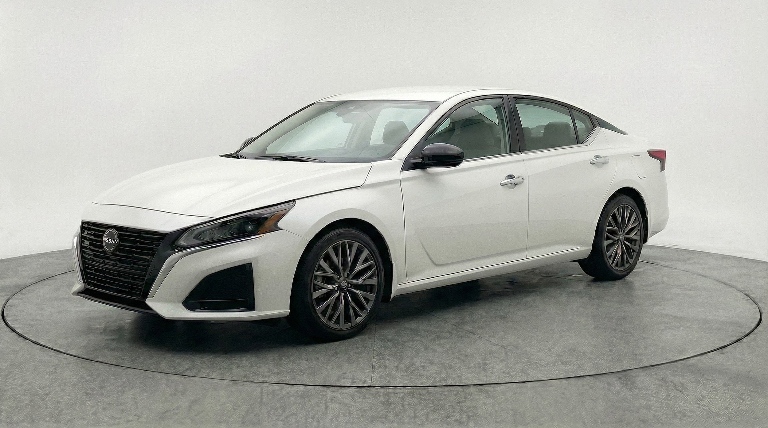 Thumbnail: 2025 Nissan Altima - 2