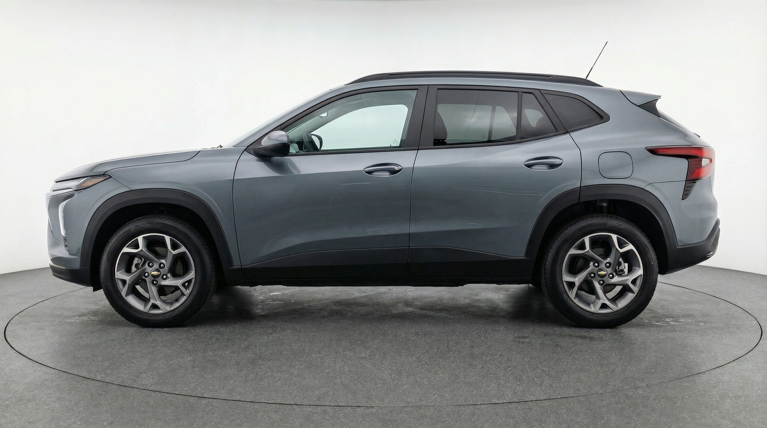 Thumbnail: 2025 Chevrolet Trax - 4