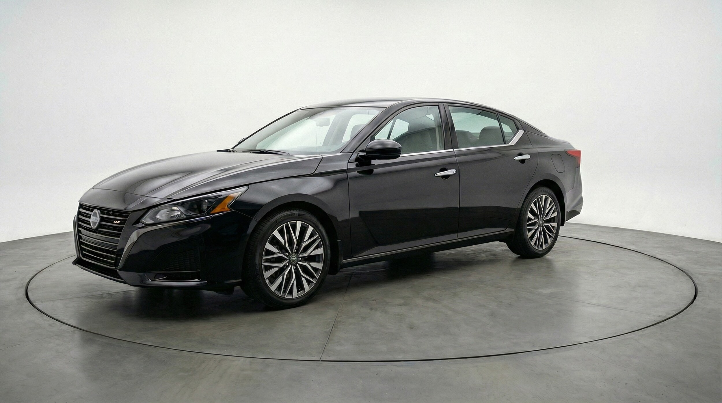 Thumbnail: 2025 Nissan Altima - 3