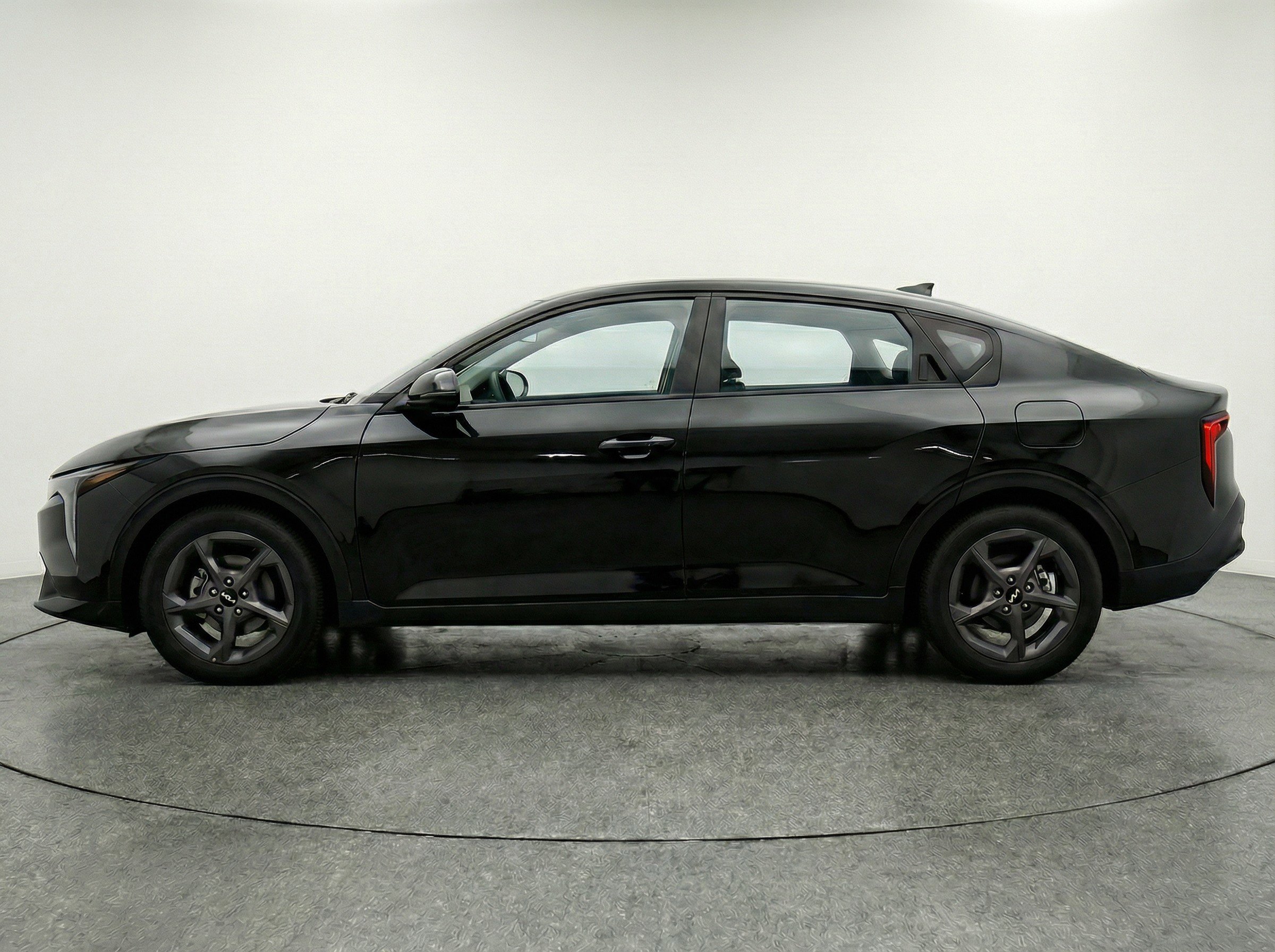 Thumbnail: 2025 Kia K4 - 3