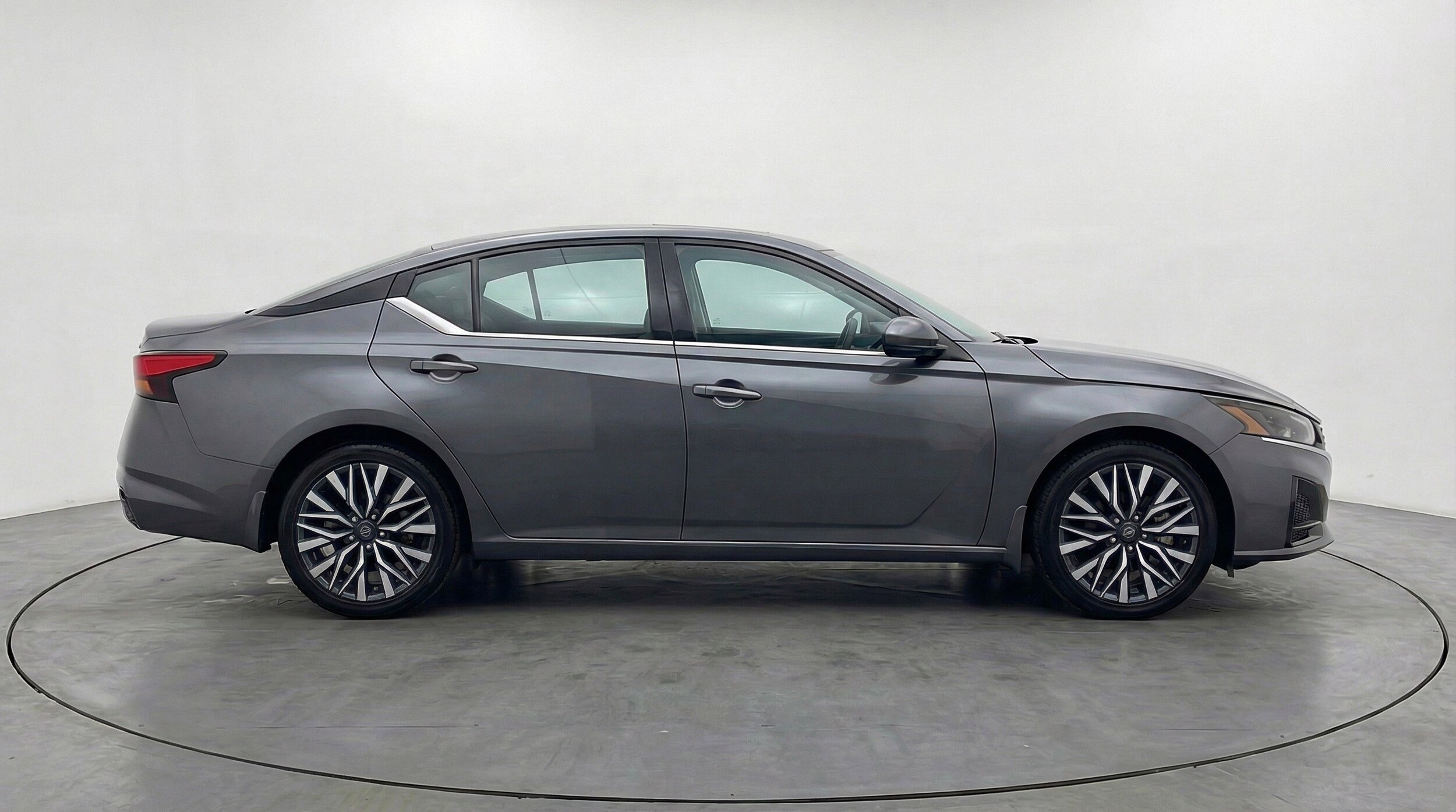 Thumbnail: 2025 Nissan Altima - 9