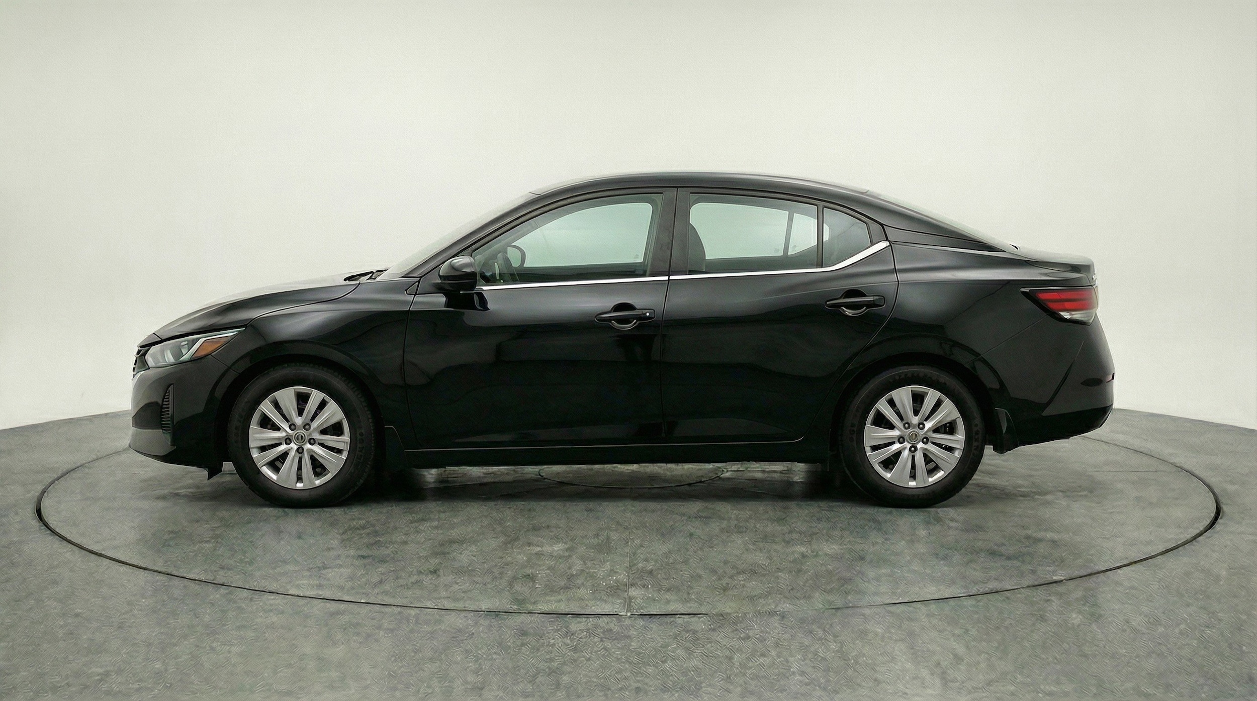 Thumbnail: 2025 Nissan Sentra - 3