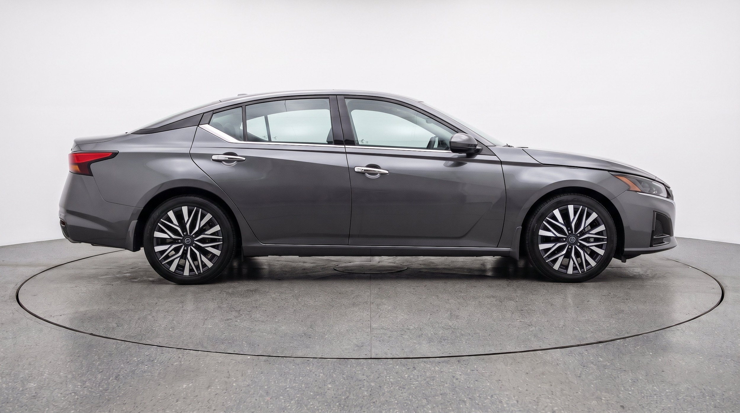 Thumbnail: 2025 Nissan Altima - 9