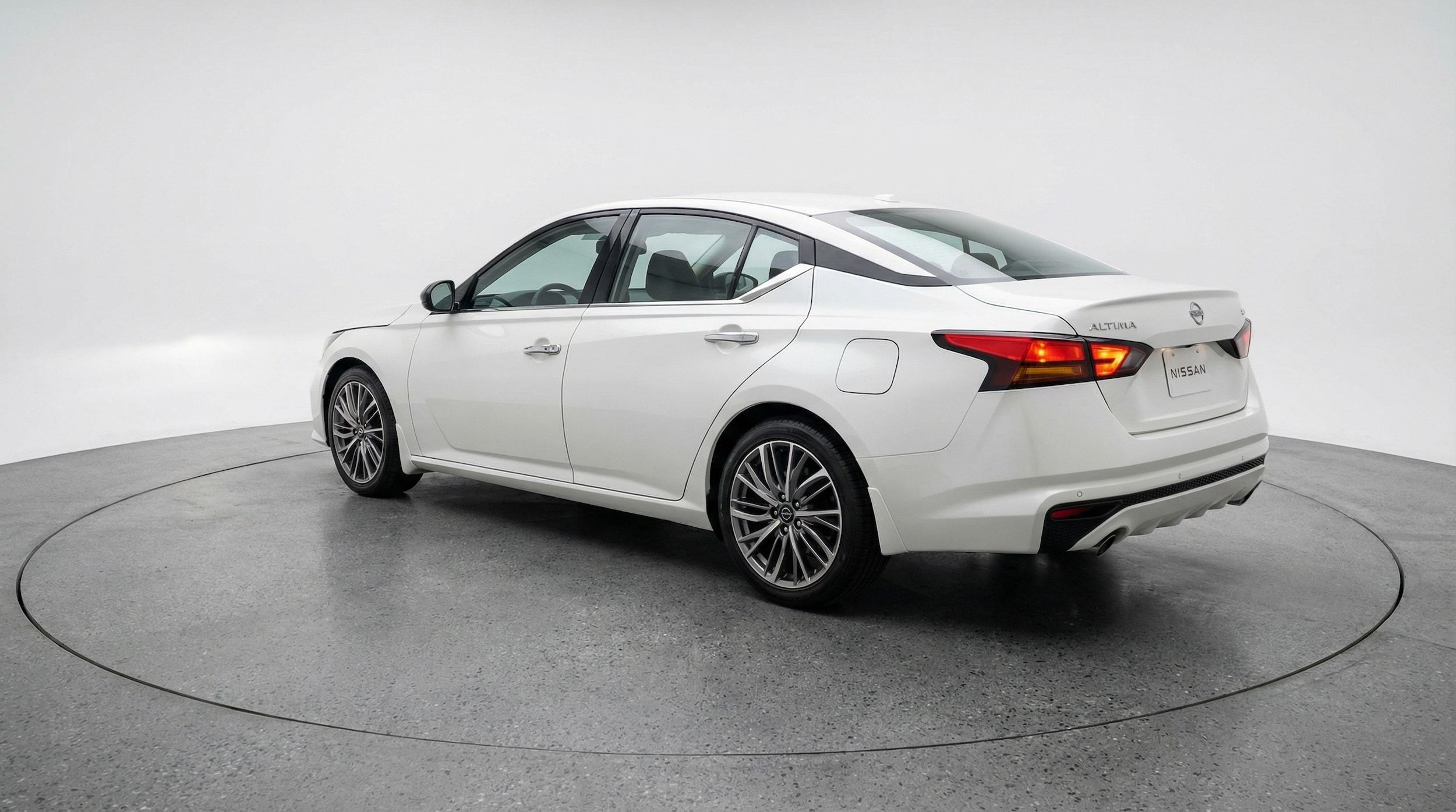 Thumbnail: 2025 Nissan Altima - 5