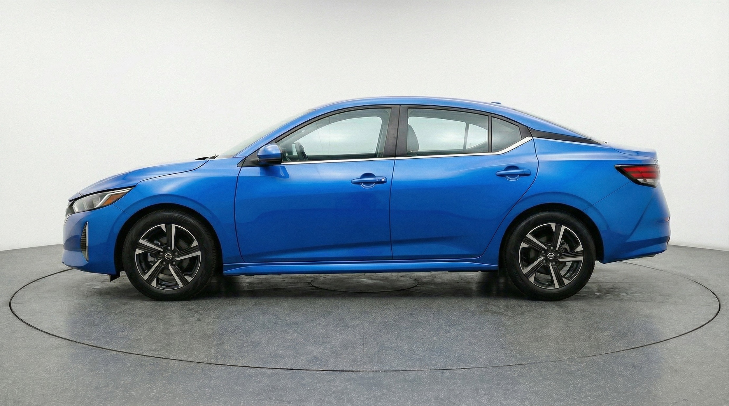 Thumbnail: 2025 Nissan Sentra - 5