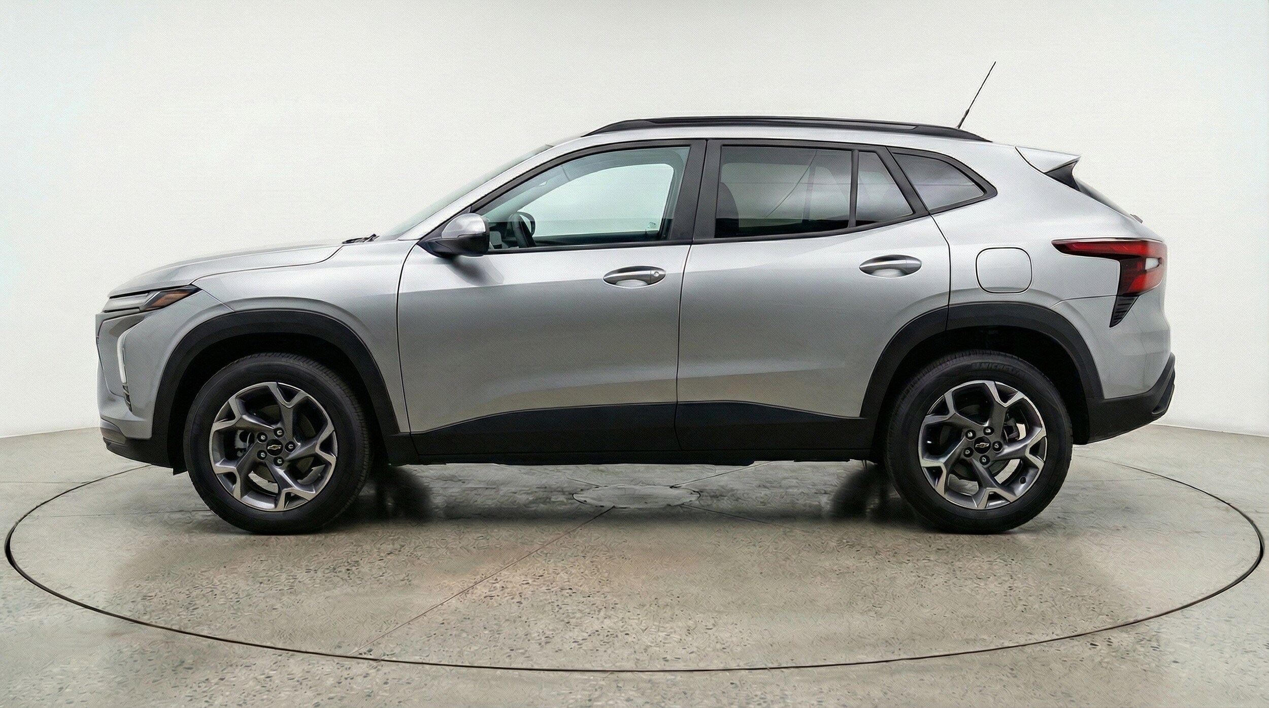 Thumbnail: 2025 Chevrolet Trax - 3