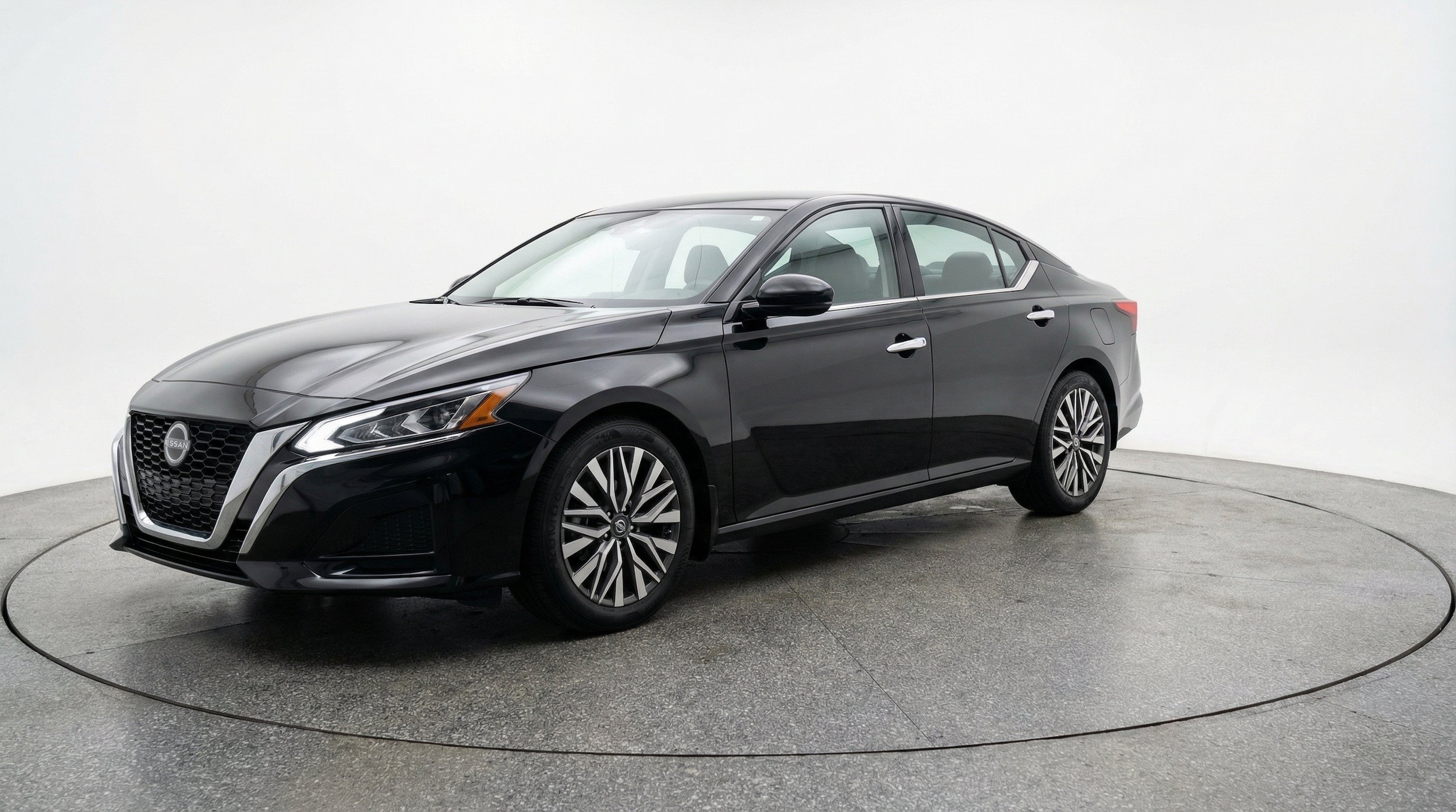 Thumbnail: 2025 Nissan Altima - 3