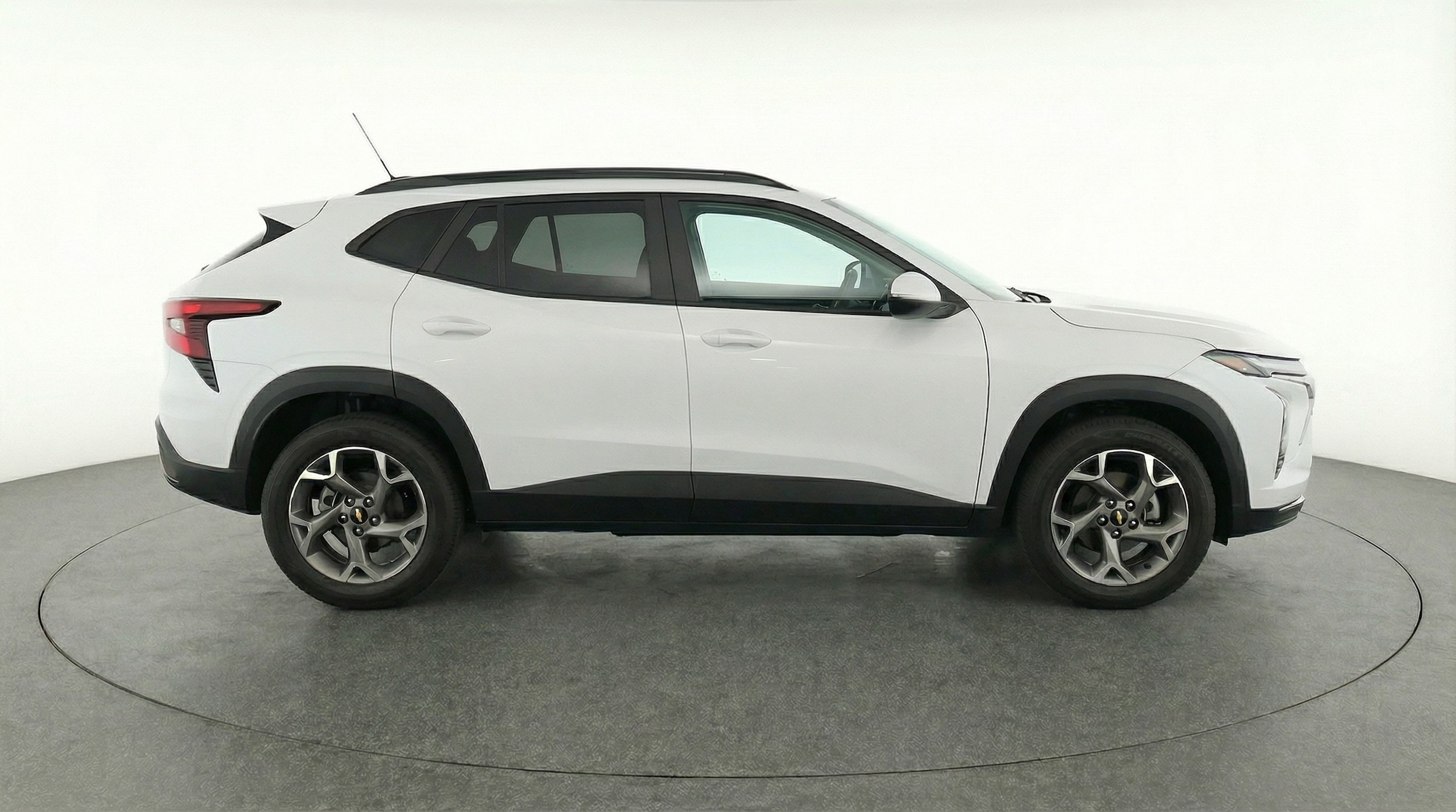 Thumbnail: 2025 Chevrolet Trax - 8