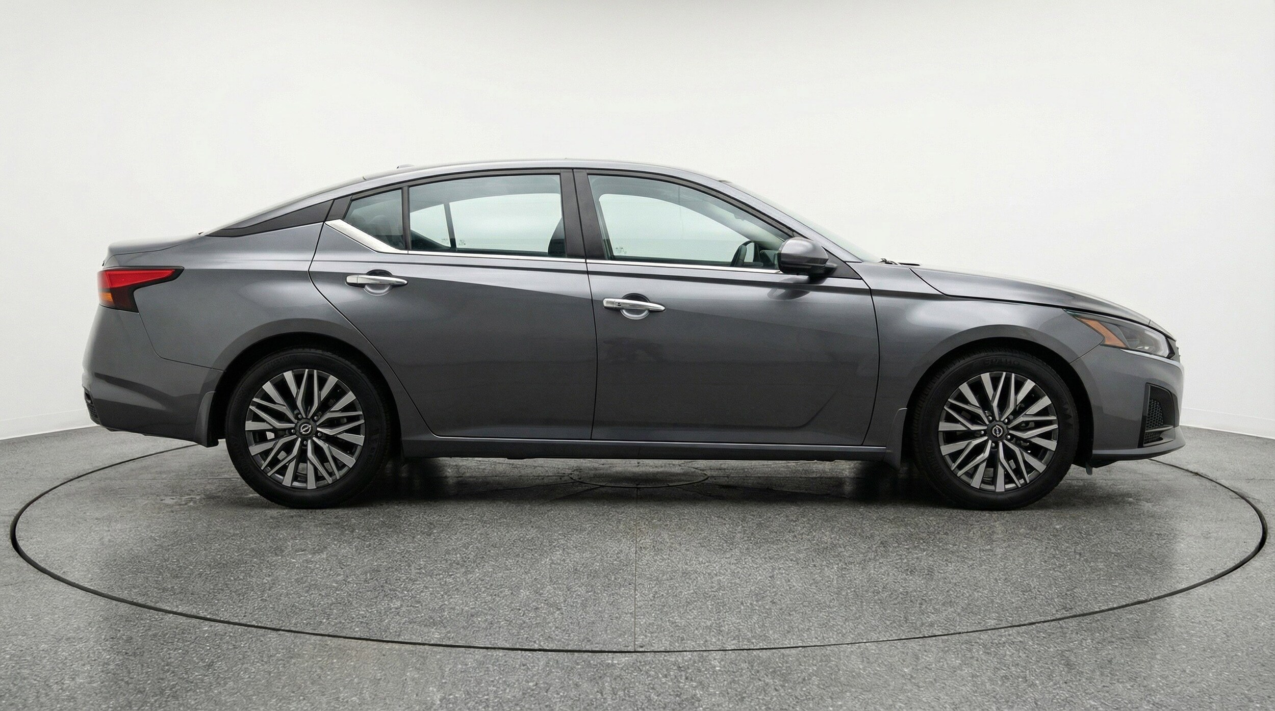 Thumbnail: 2025 Nissan Altima - 9