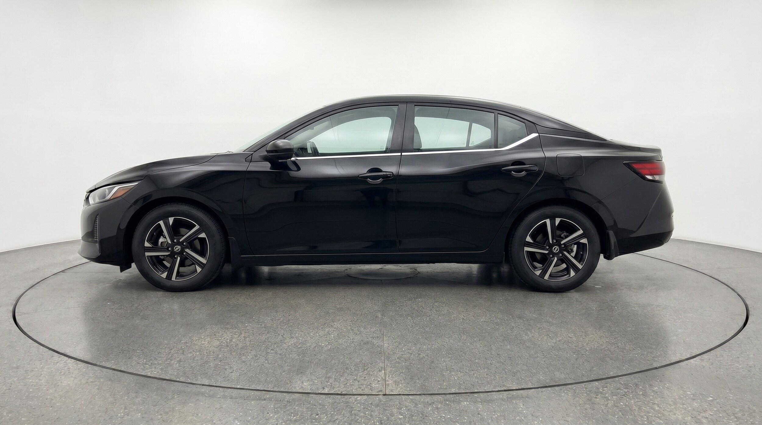 Thumbnail: 2025 Nissan Sentra - 5
