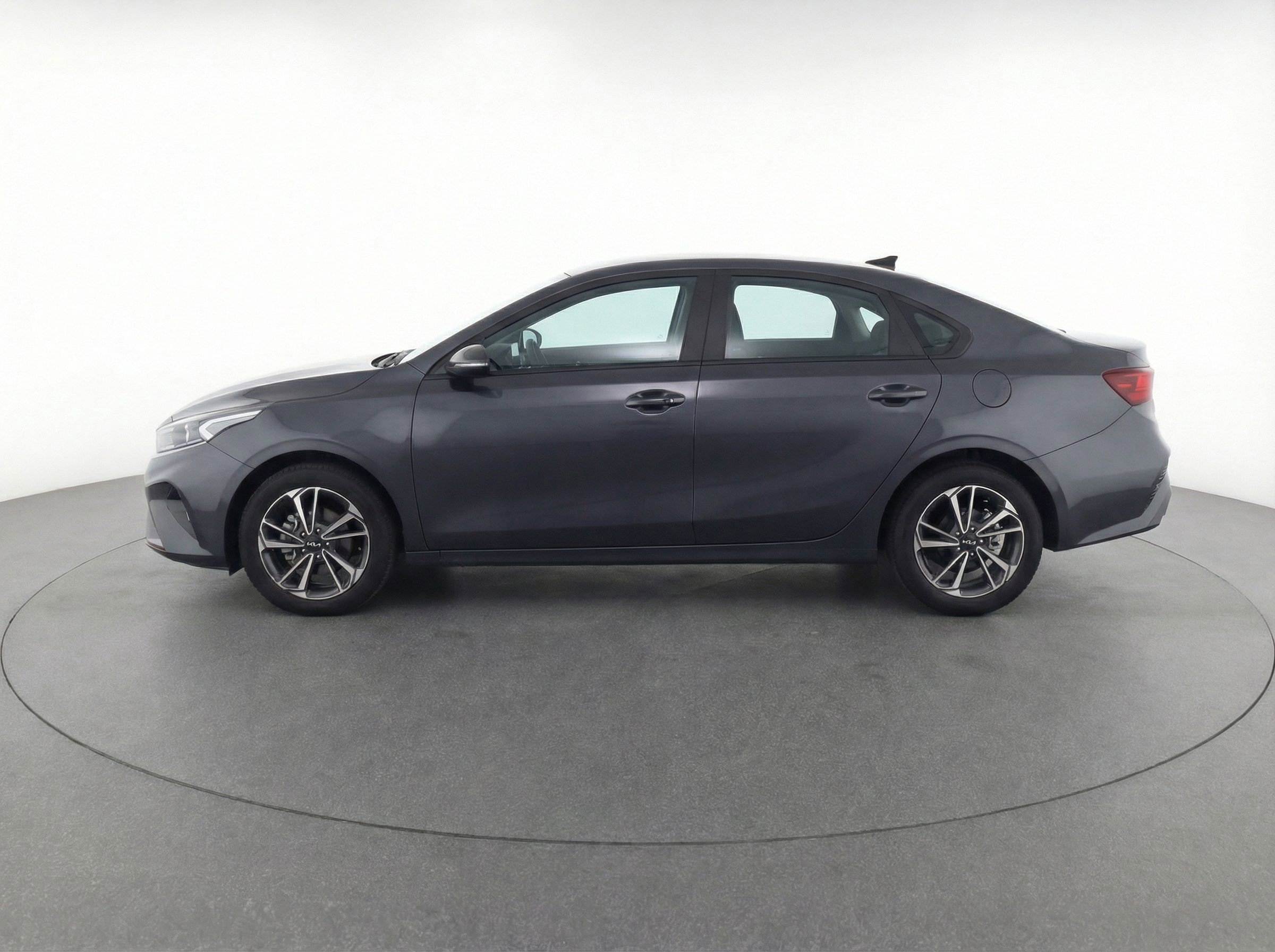 Thumbnail: 2023 Kia Forte - 3