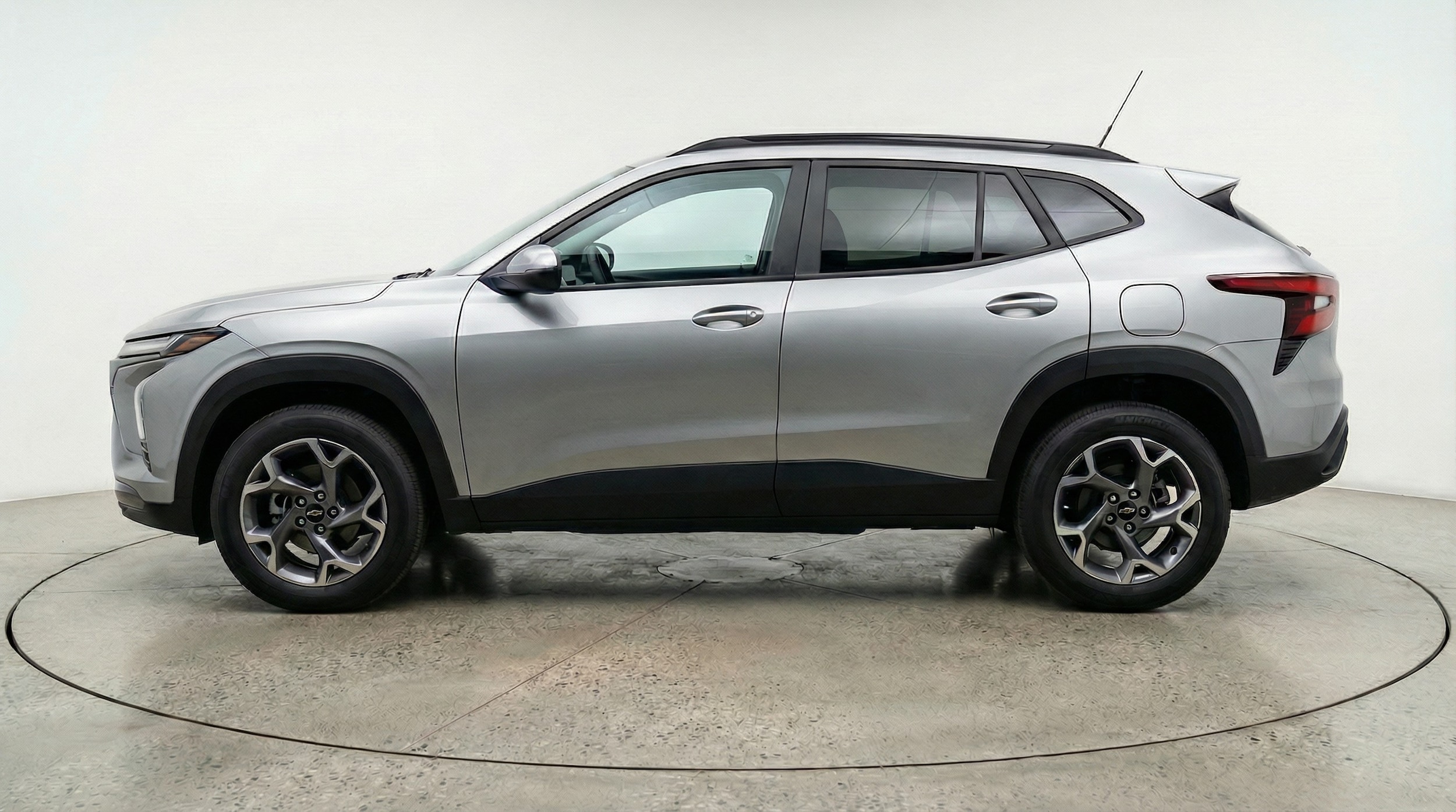 Thumbnail: 2025 Chevrolet Trax - 4