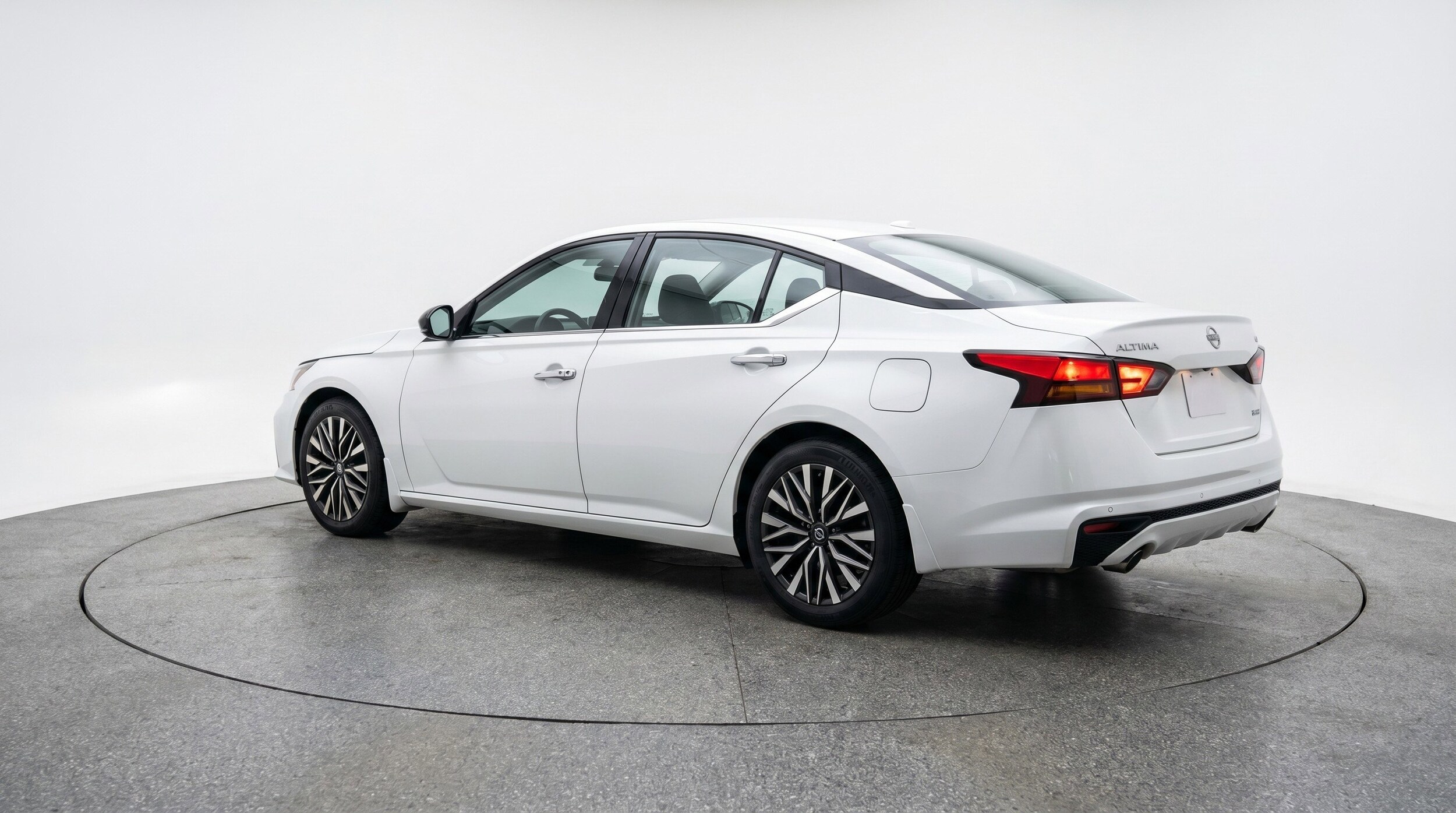 Thumbnail: 2025 Nissan Altima - 5