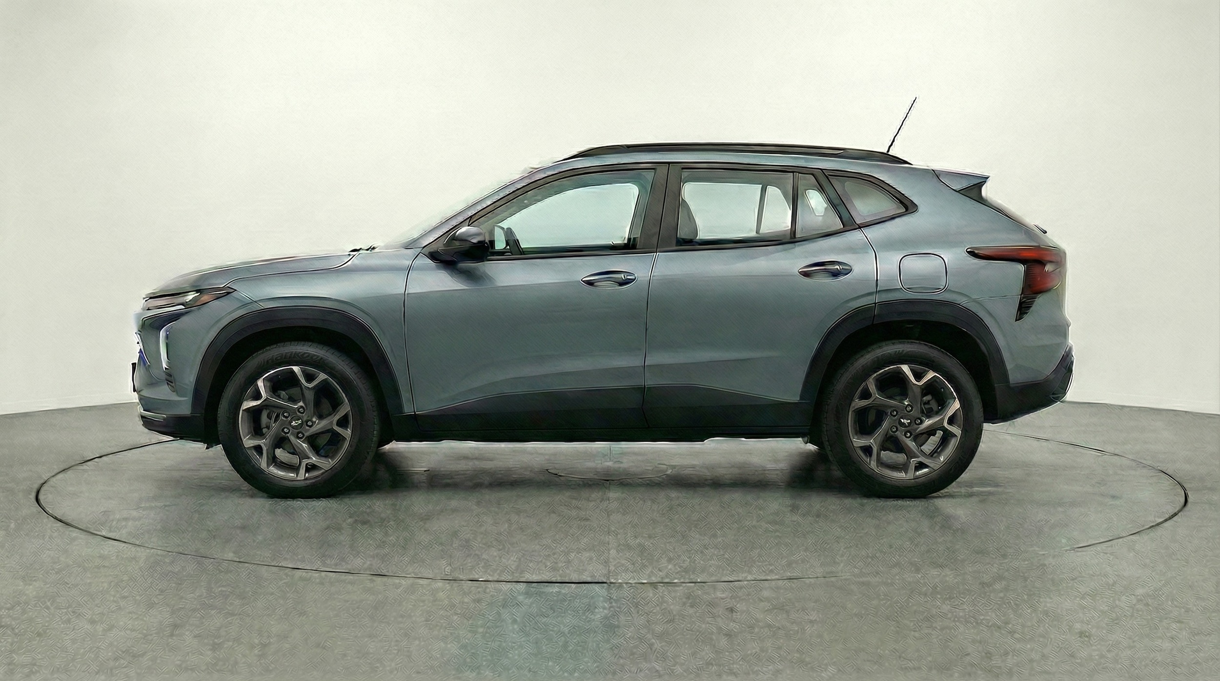 Thumbnail: 2025 Chevrolet Trax - 4