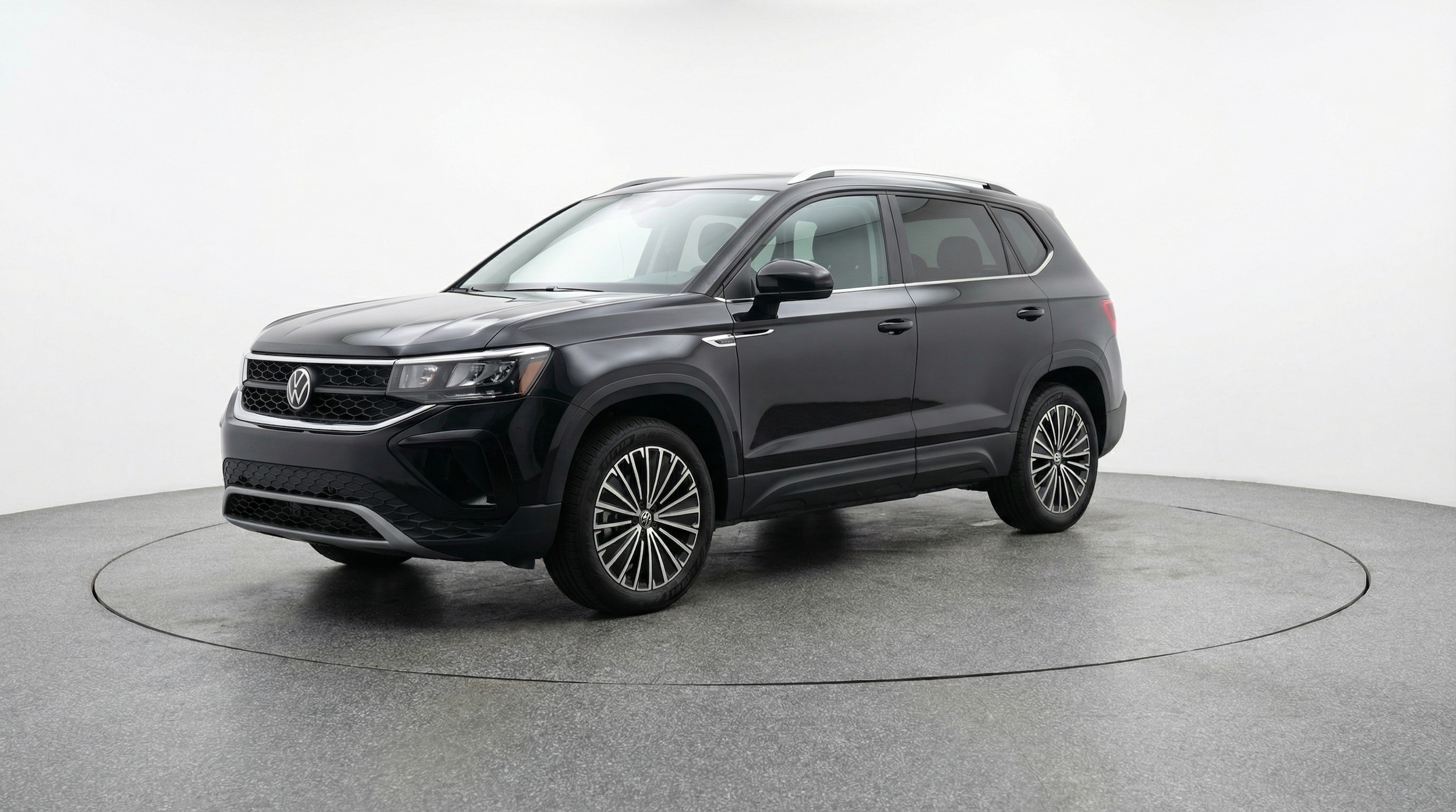 Thumbnail: 2025 Volkswagen Taos - 3