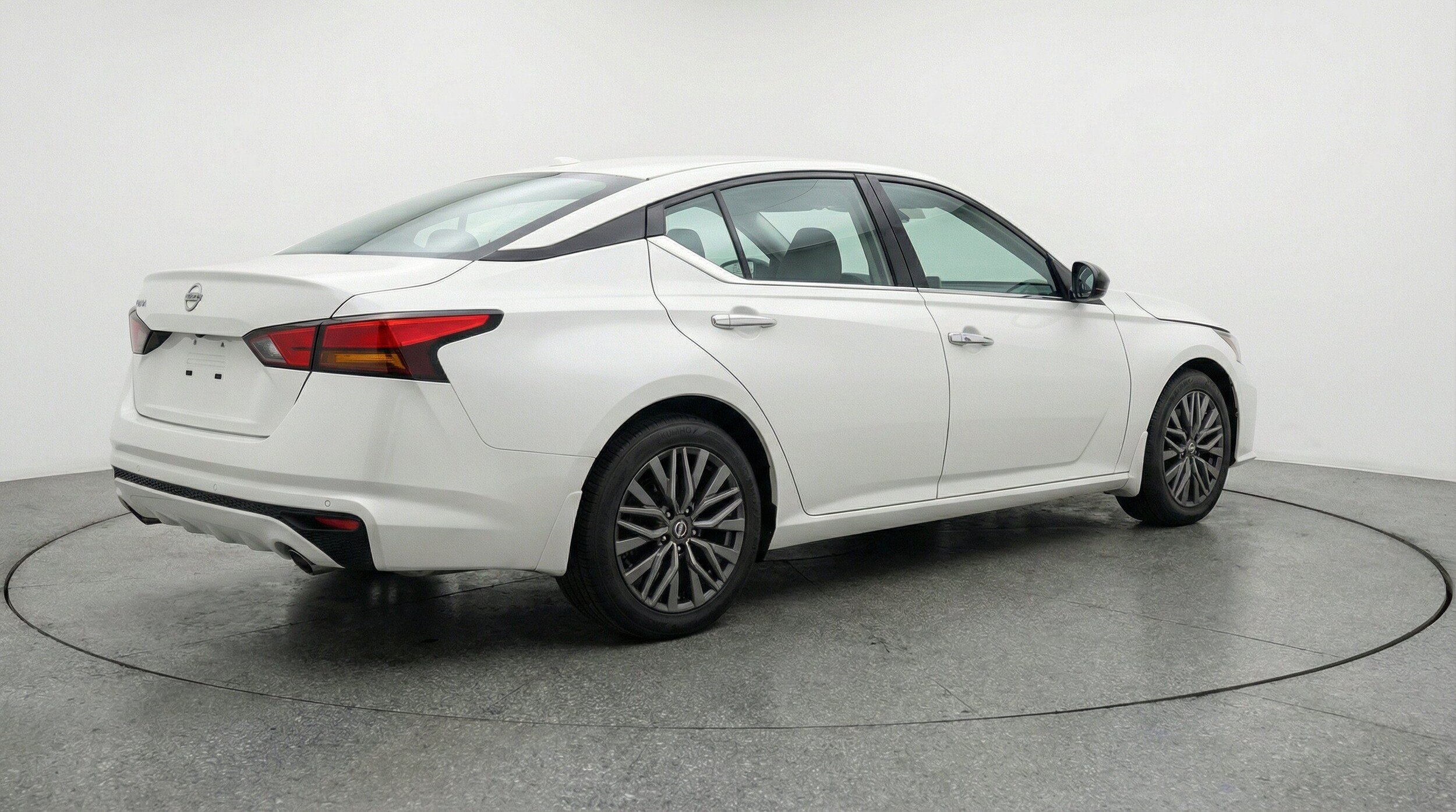 Thumbnail: 2025 Nissan Altima - 9