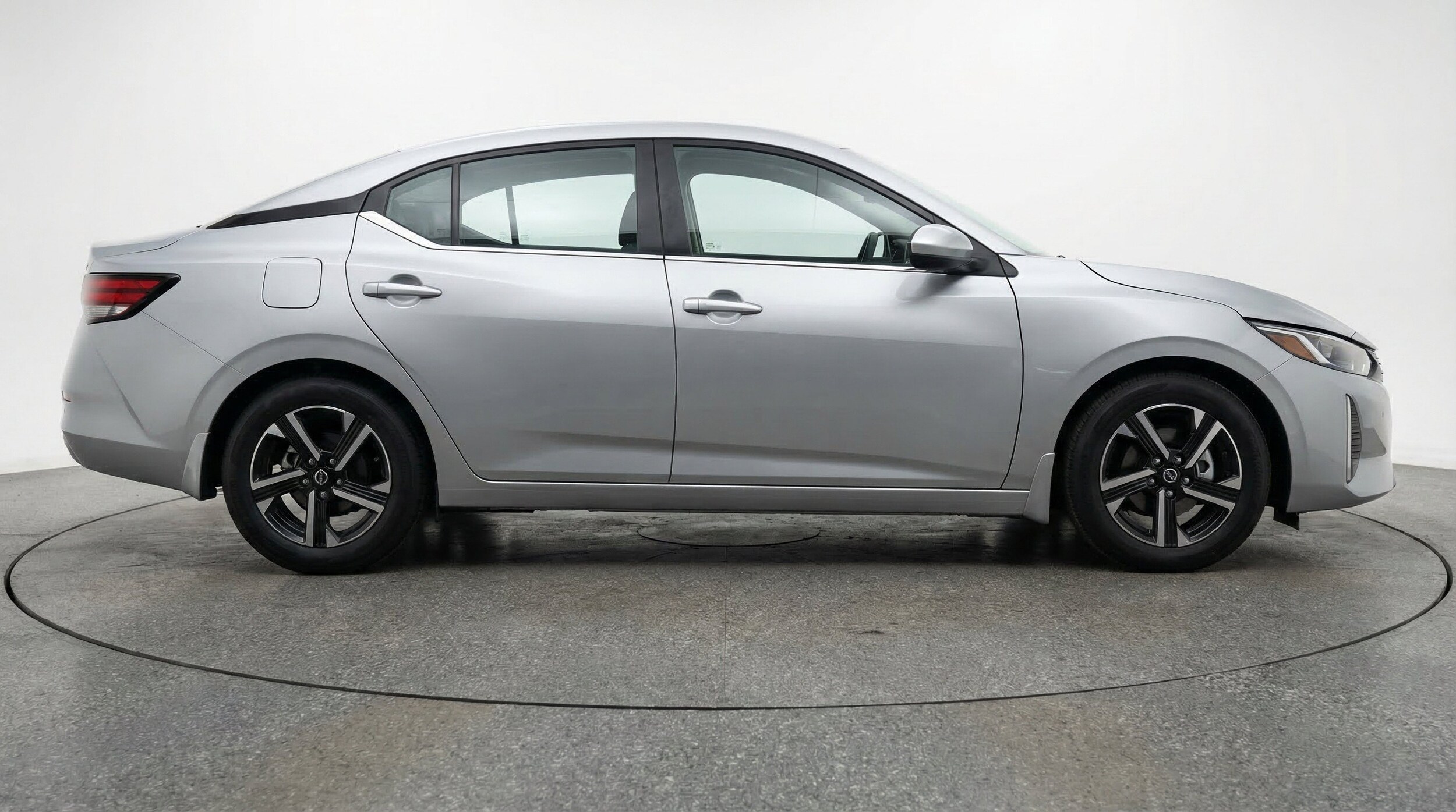 Thumbnail: 2025 Nissan Sentra - 9