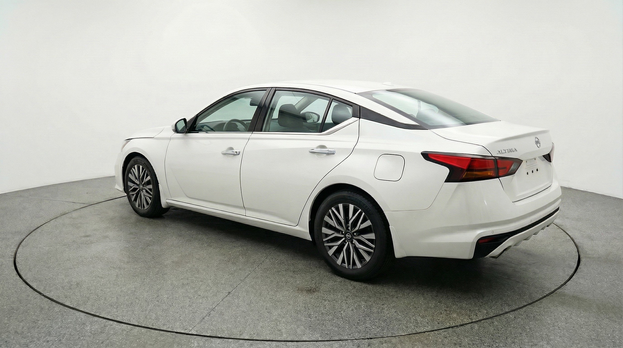 Thumbnail: 2025 Nissan Altima - 5