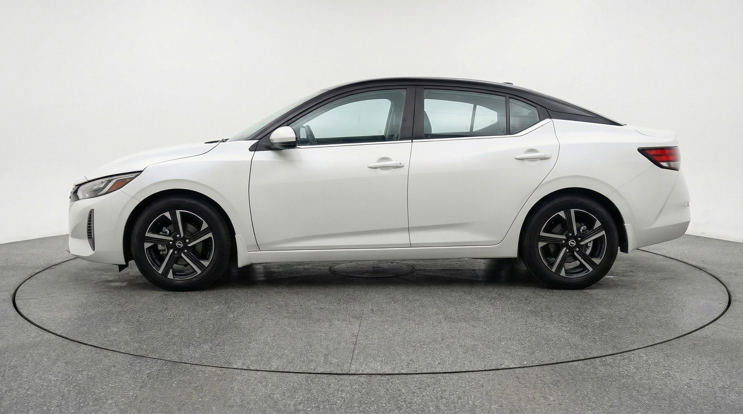 Thumbnail: 2025 Nissan Sentra - 3