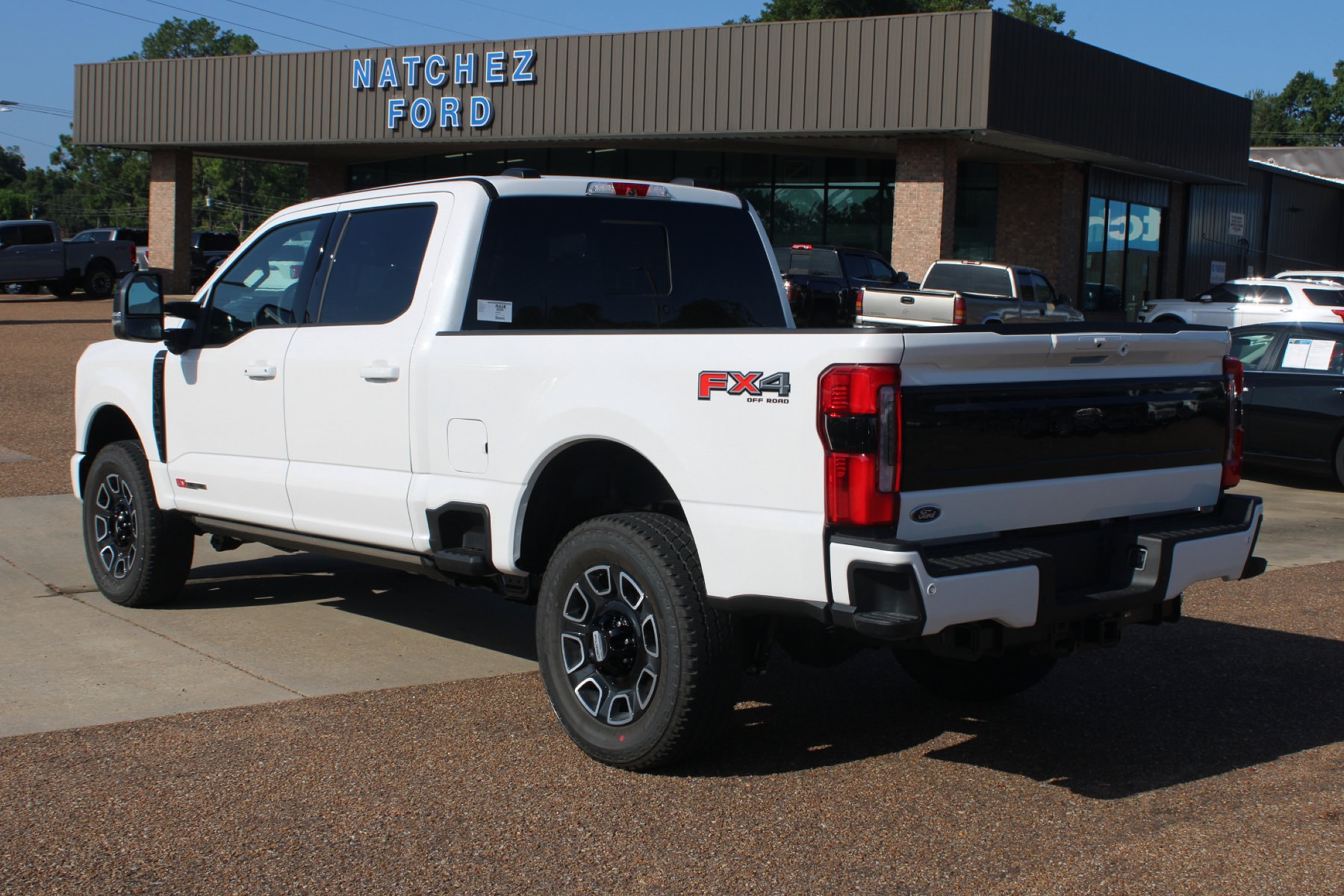 2025 Ford F-250 Super Duty Platinum - Photo 26
