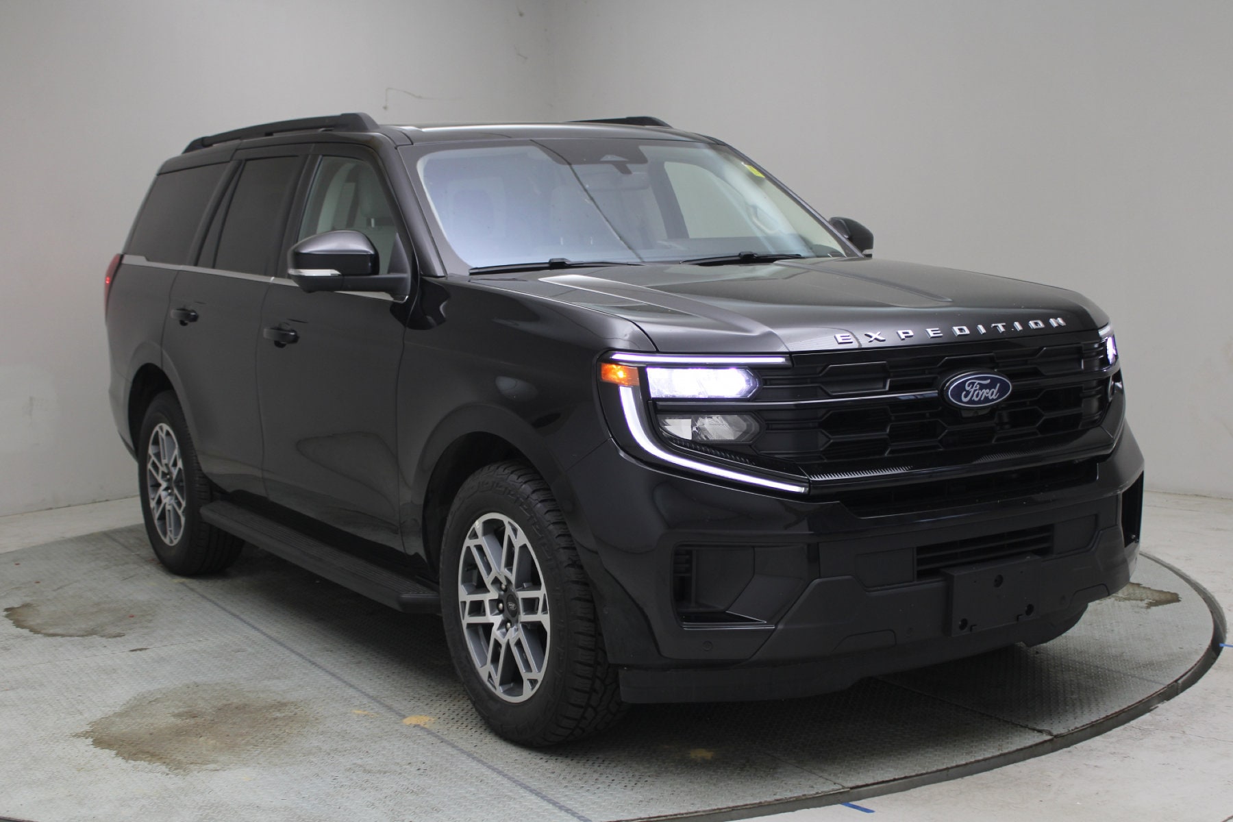 2025 Ford Expedition Active 4x4's photo